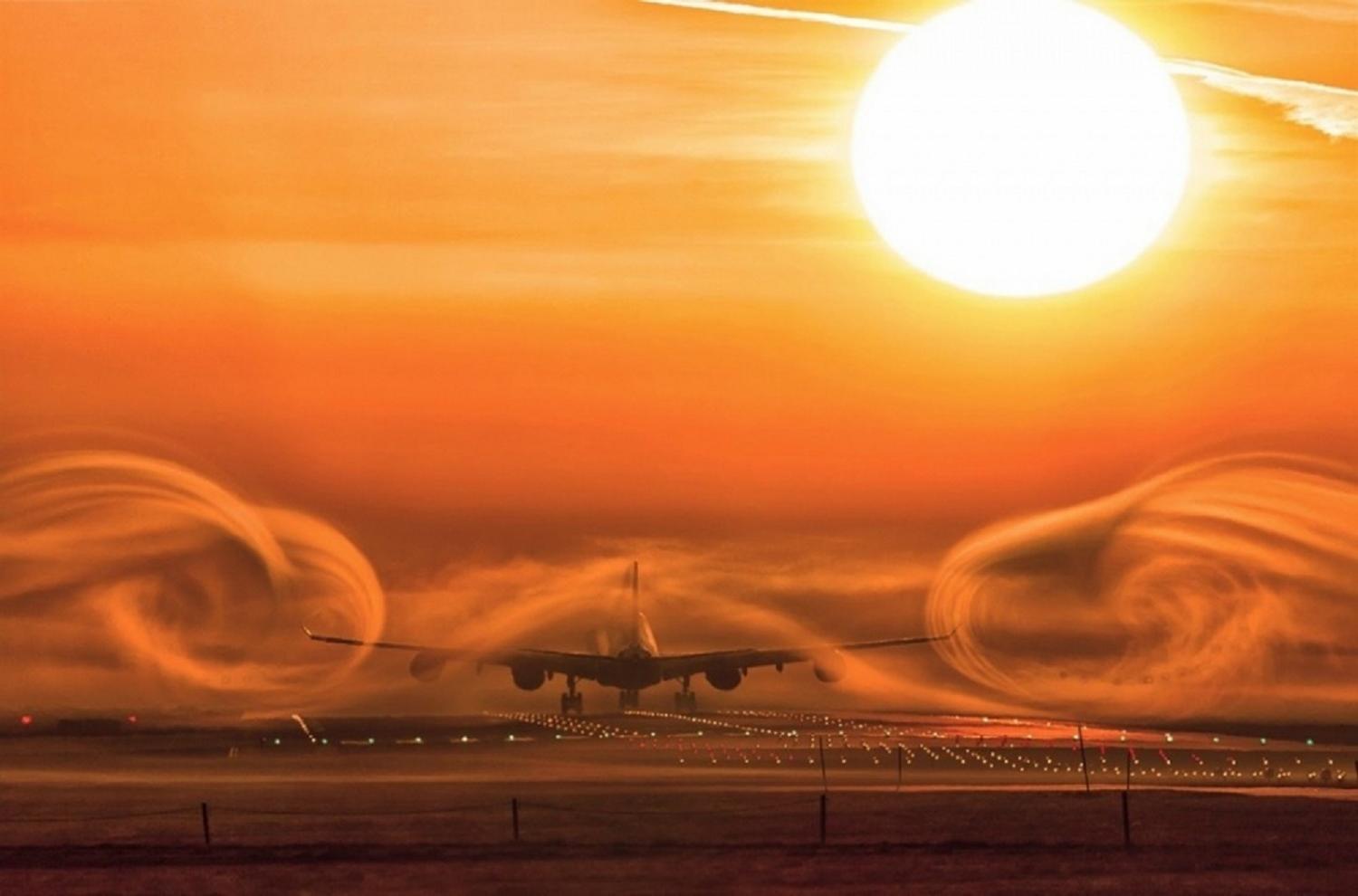 Wingtip vortices Jet wash in the morning mist Image Abyss