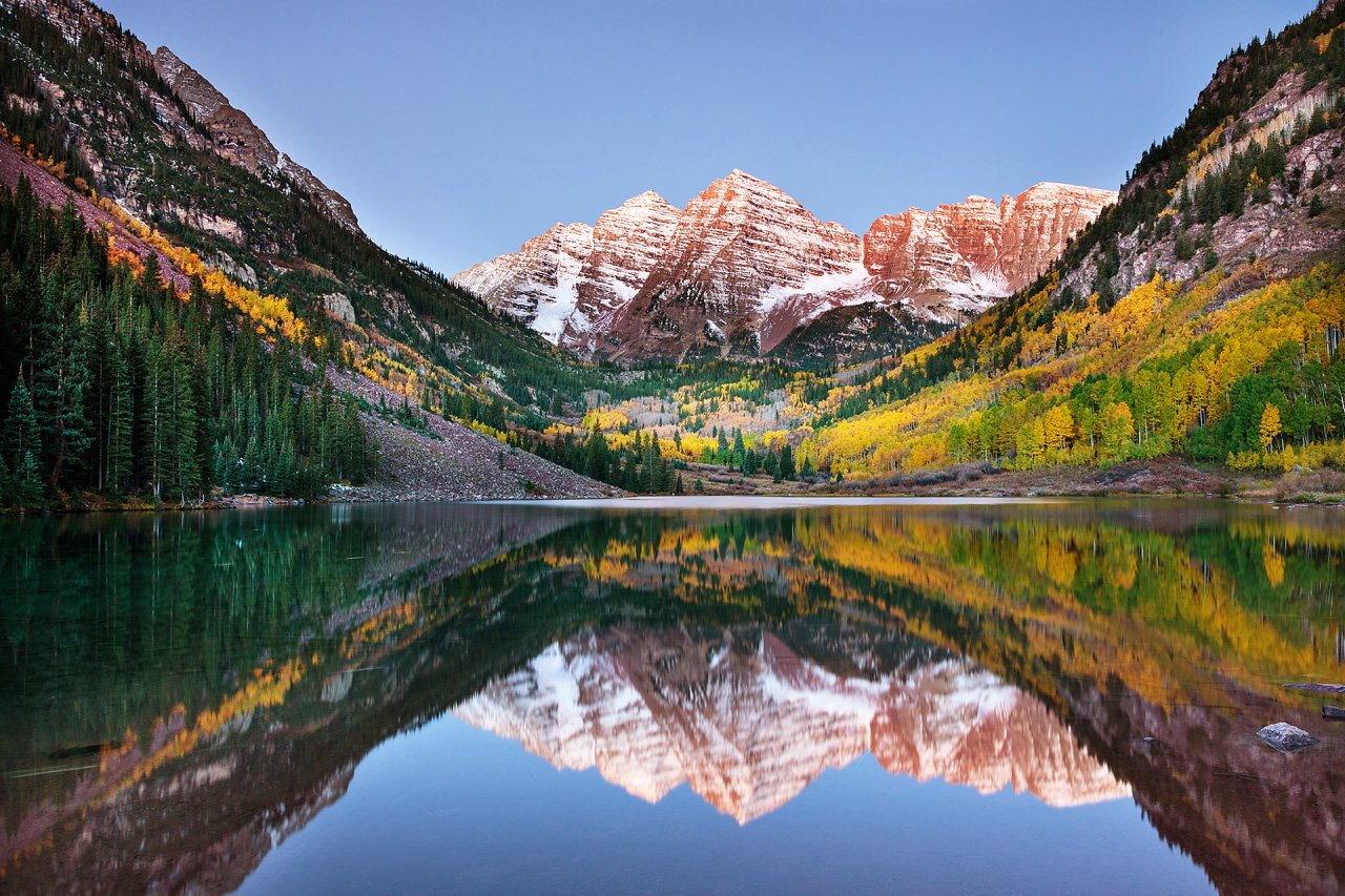  Alpenglow-at-Maroon-Bells-in-Aspen, Colorado by Chung Hu