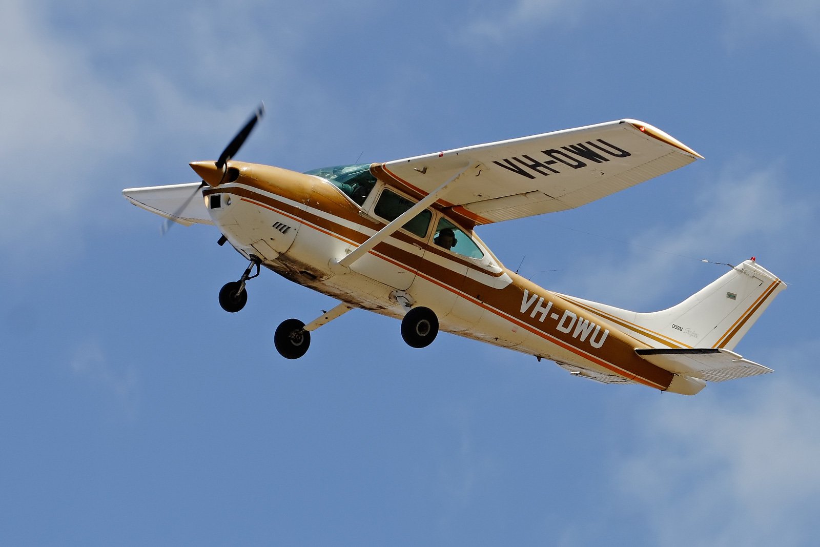  Cessna 182P Skylane by Fir0002