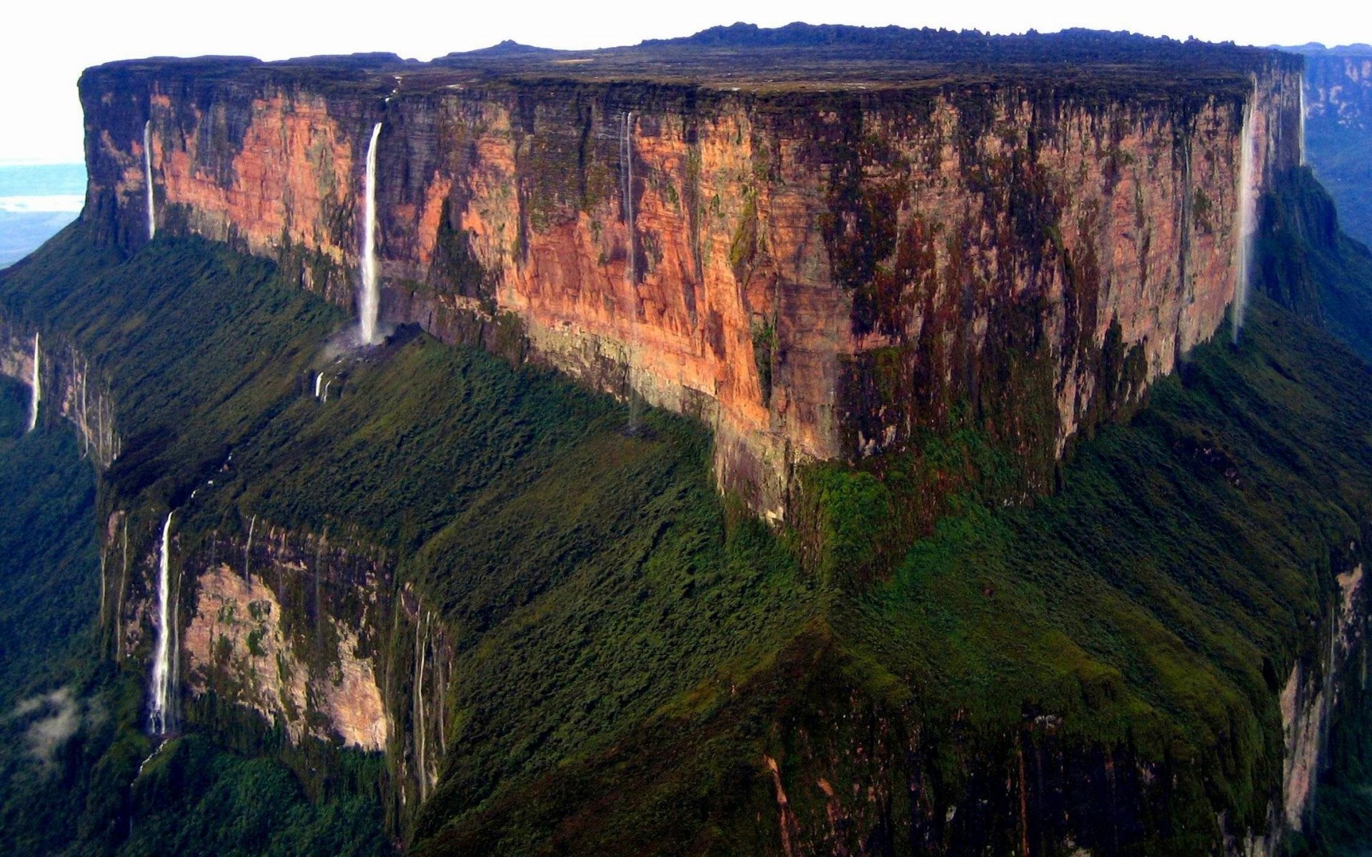 Mount Roraima Is The Highest Of The Pakaraima Chain Of Tepui Plateaus   Thumb 1920 291625 