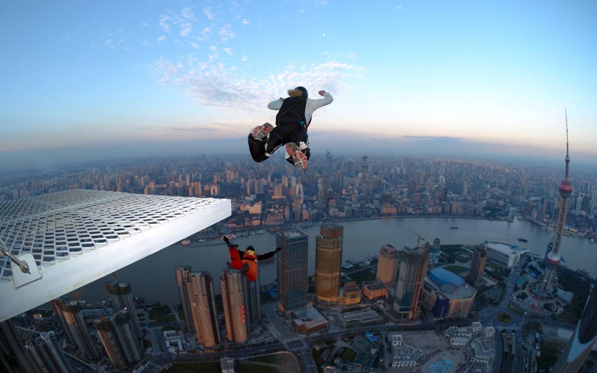 BASEJumpinginShanghai Image ID 291948 Image Abyss