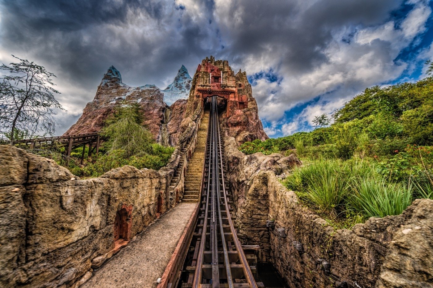 Disney World's Mount Everest expedition