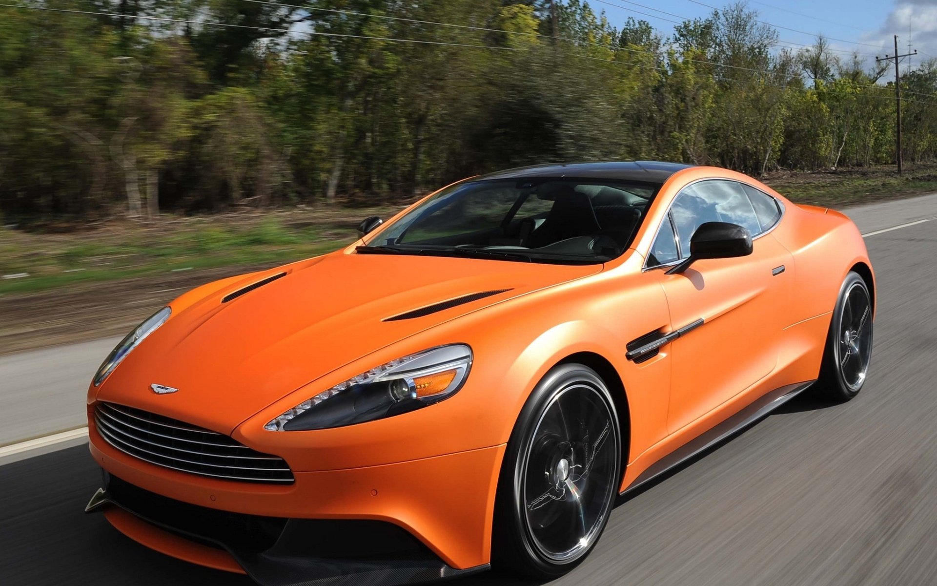 Download Vehicle Aston Martin Image