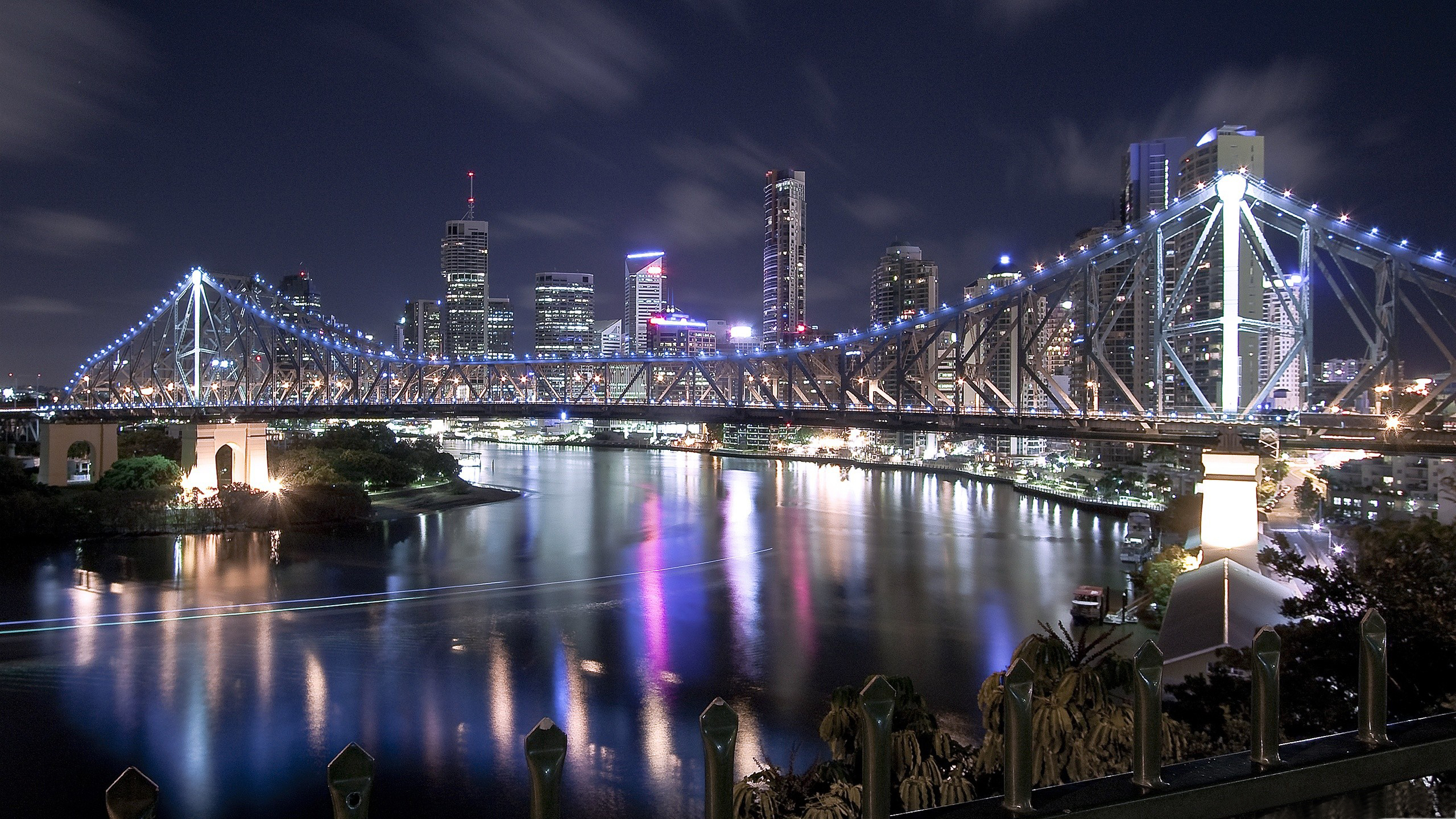 Story Bridge A Stunning Man Made Marvel At Night
