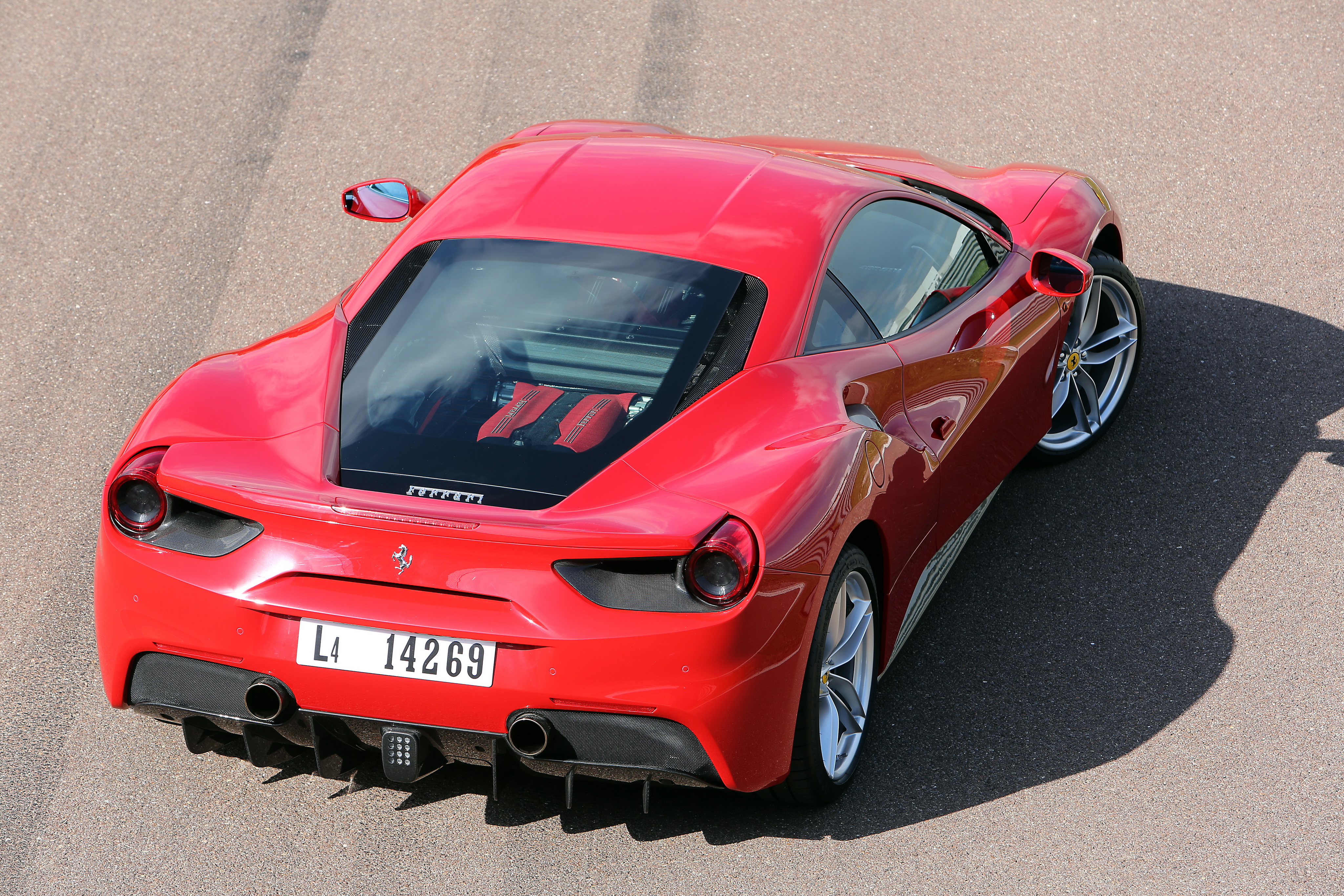 Фото ferrari 488 gtb