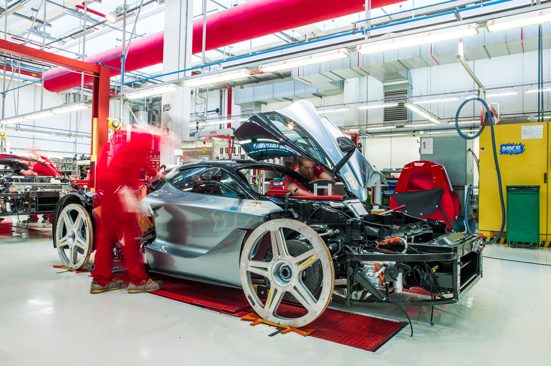 Download Vehicle Ferrari LaFerrari Image