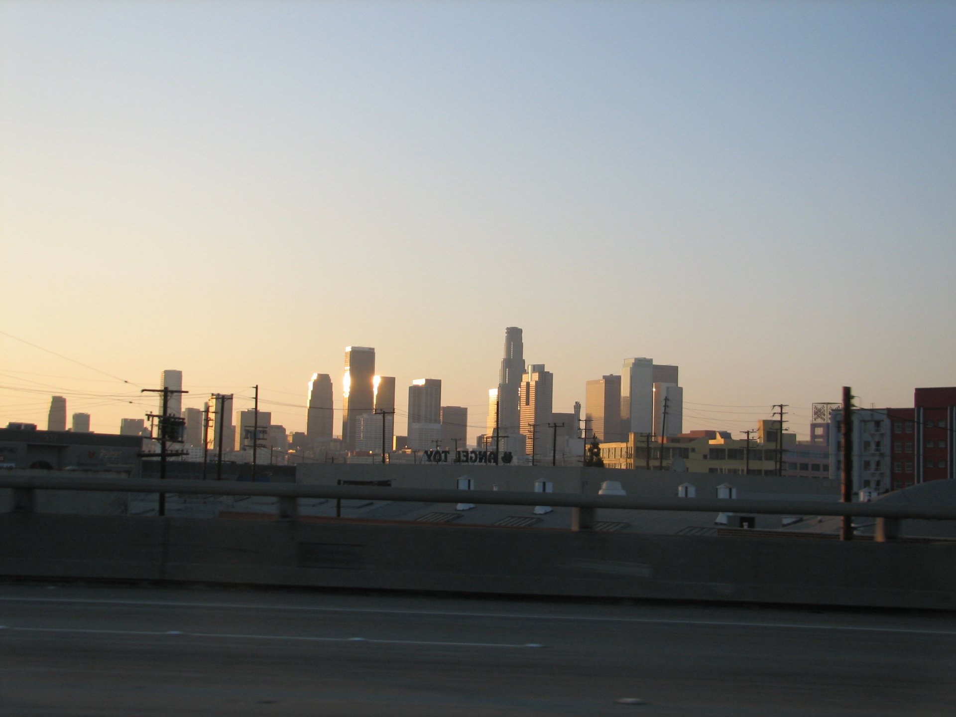  Los Angeles
