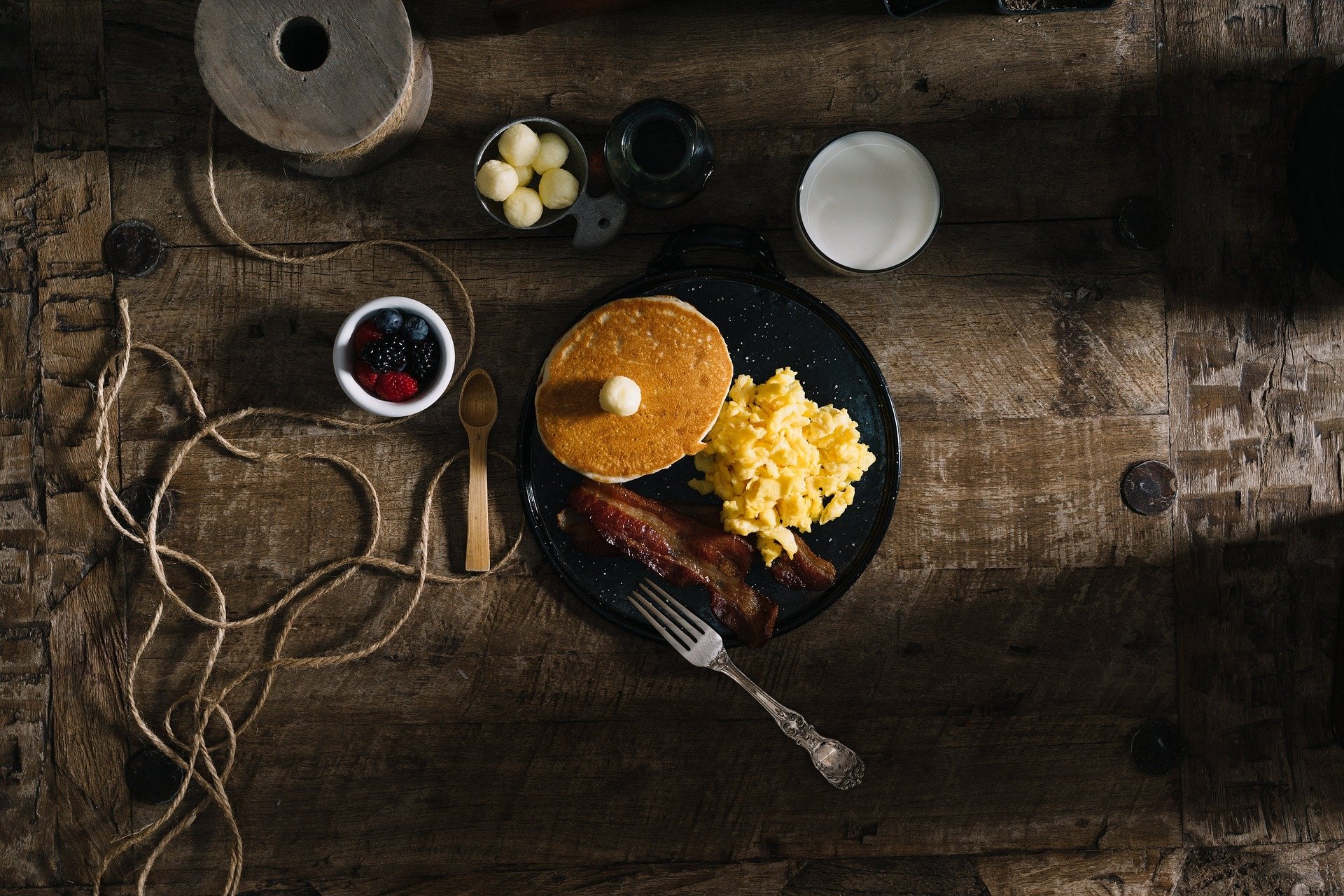  Breakfast on an old rustic wooden table