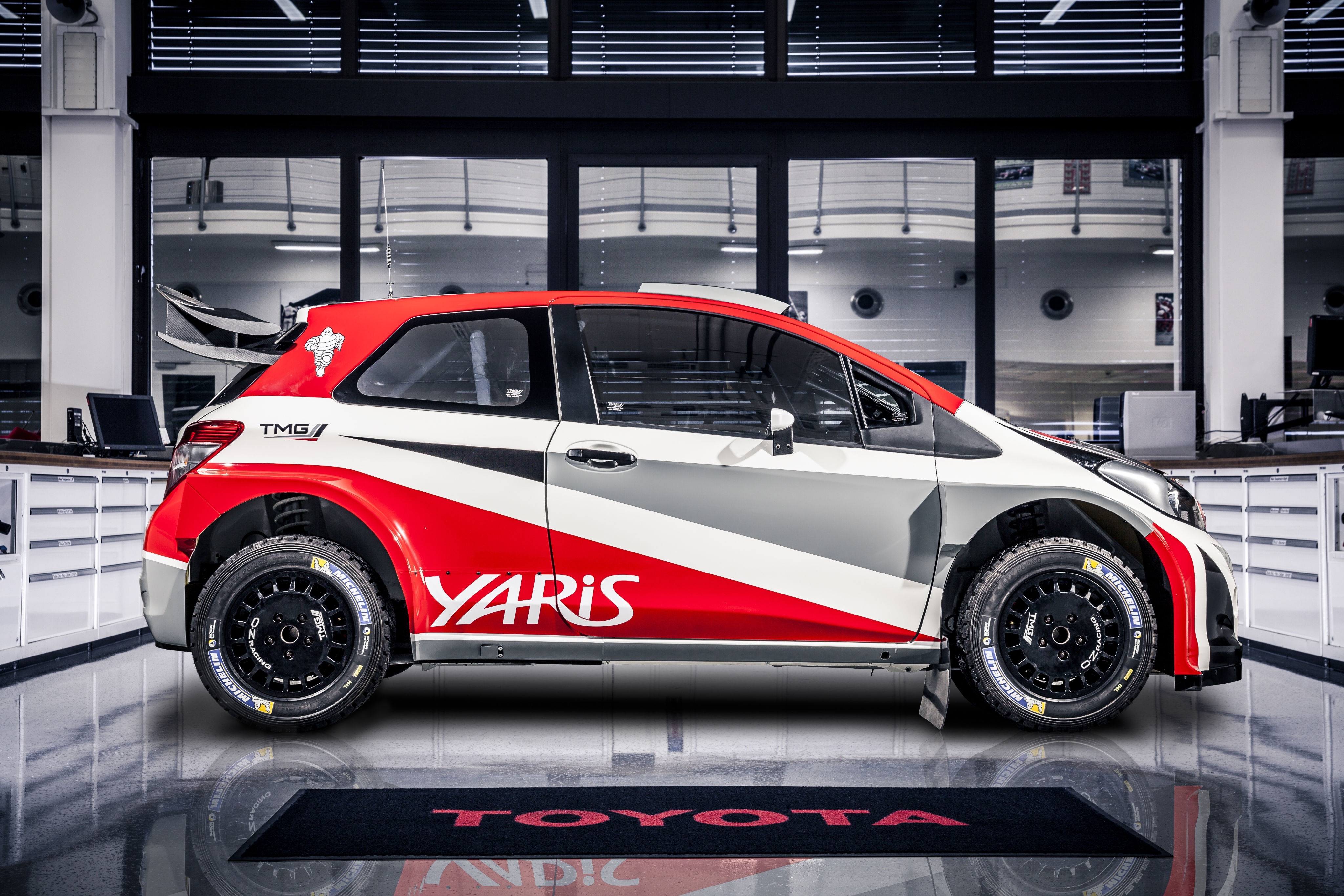 Toyota Yaris Picture