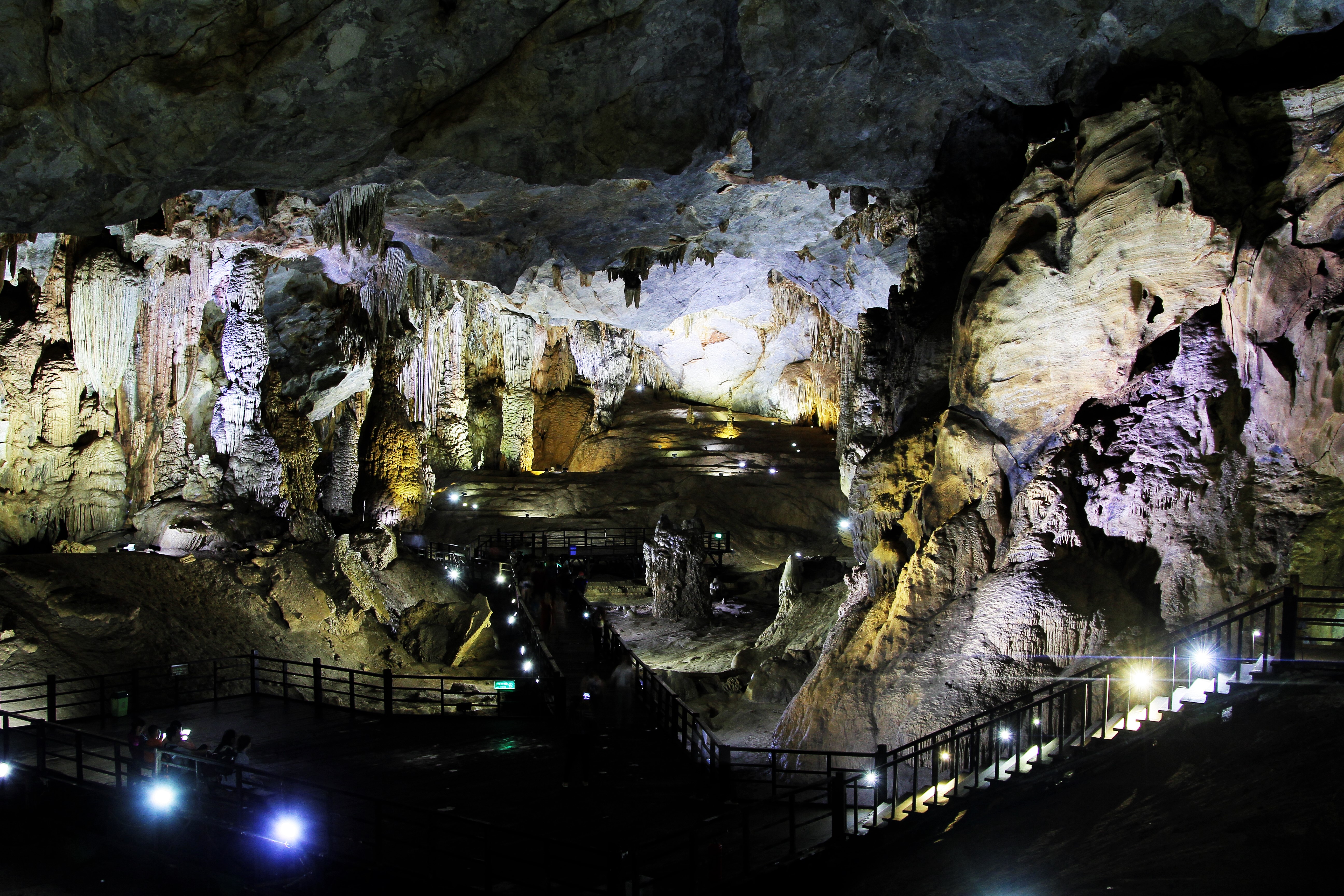 Paradise Cave by Hieu353Extrope