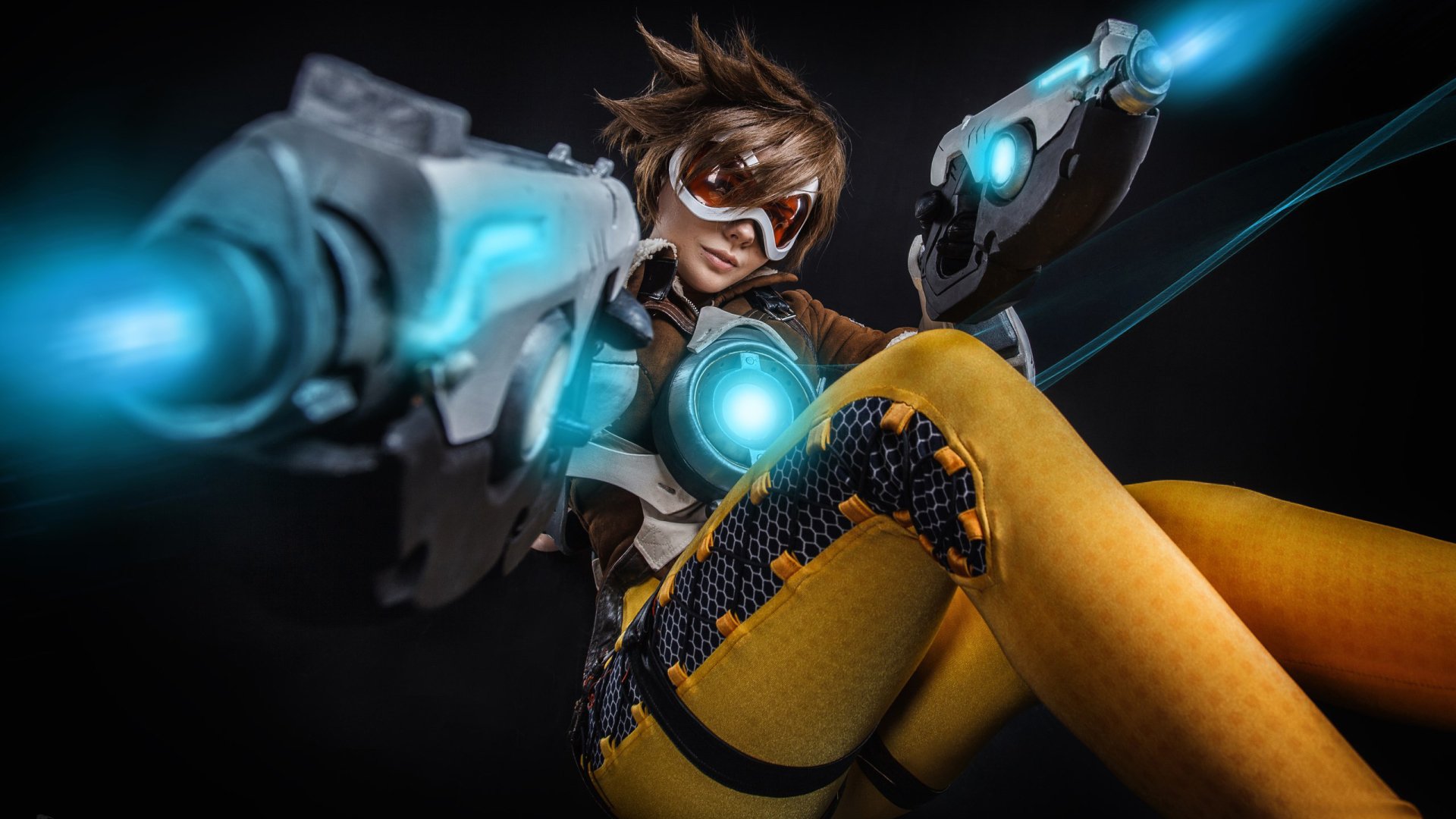Download Tracer (Overwatch) Overwatch Woman Cosplay Image