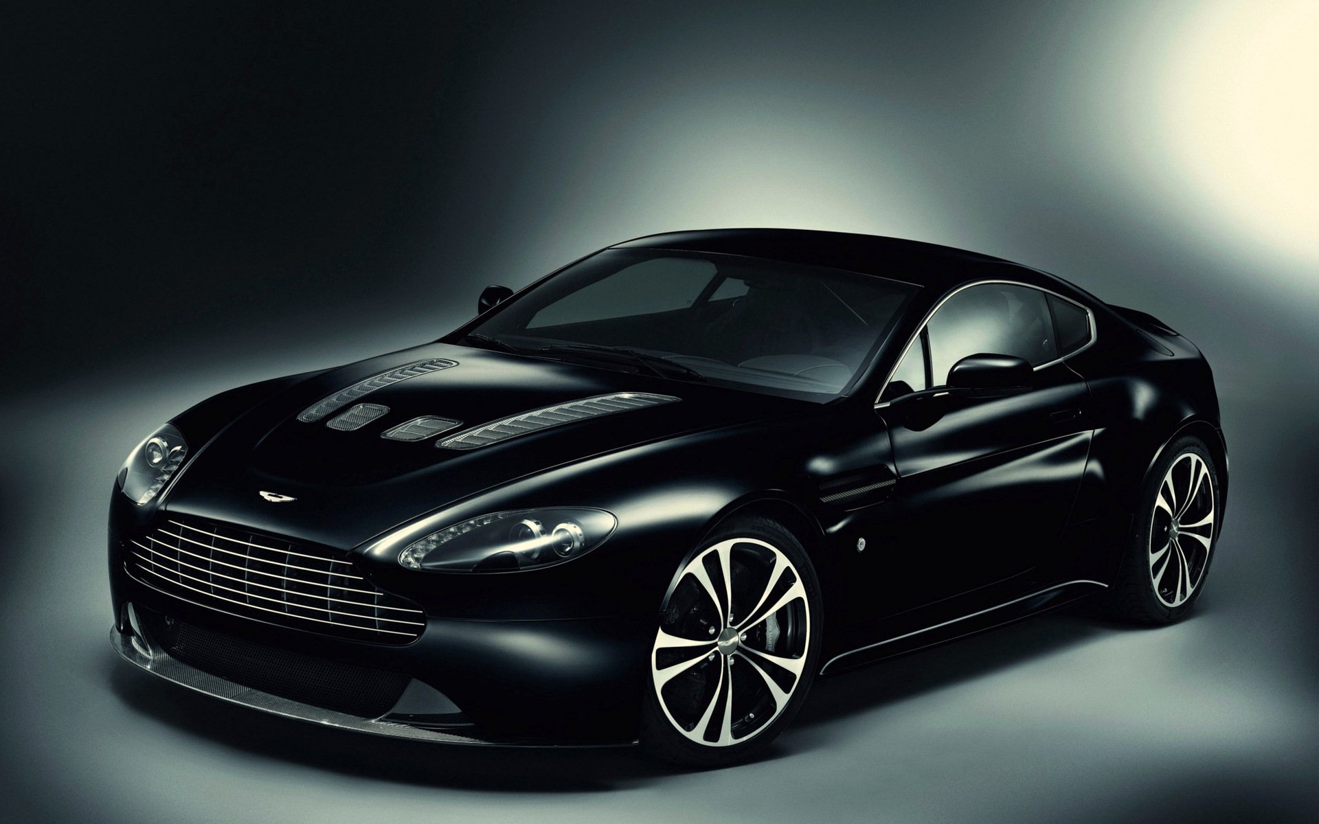vehicle Aston Martin V12 Vantage Image