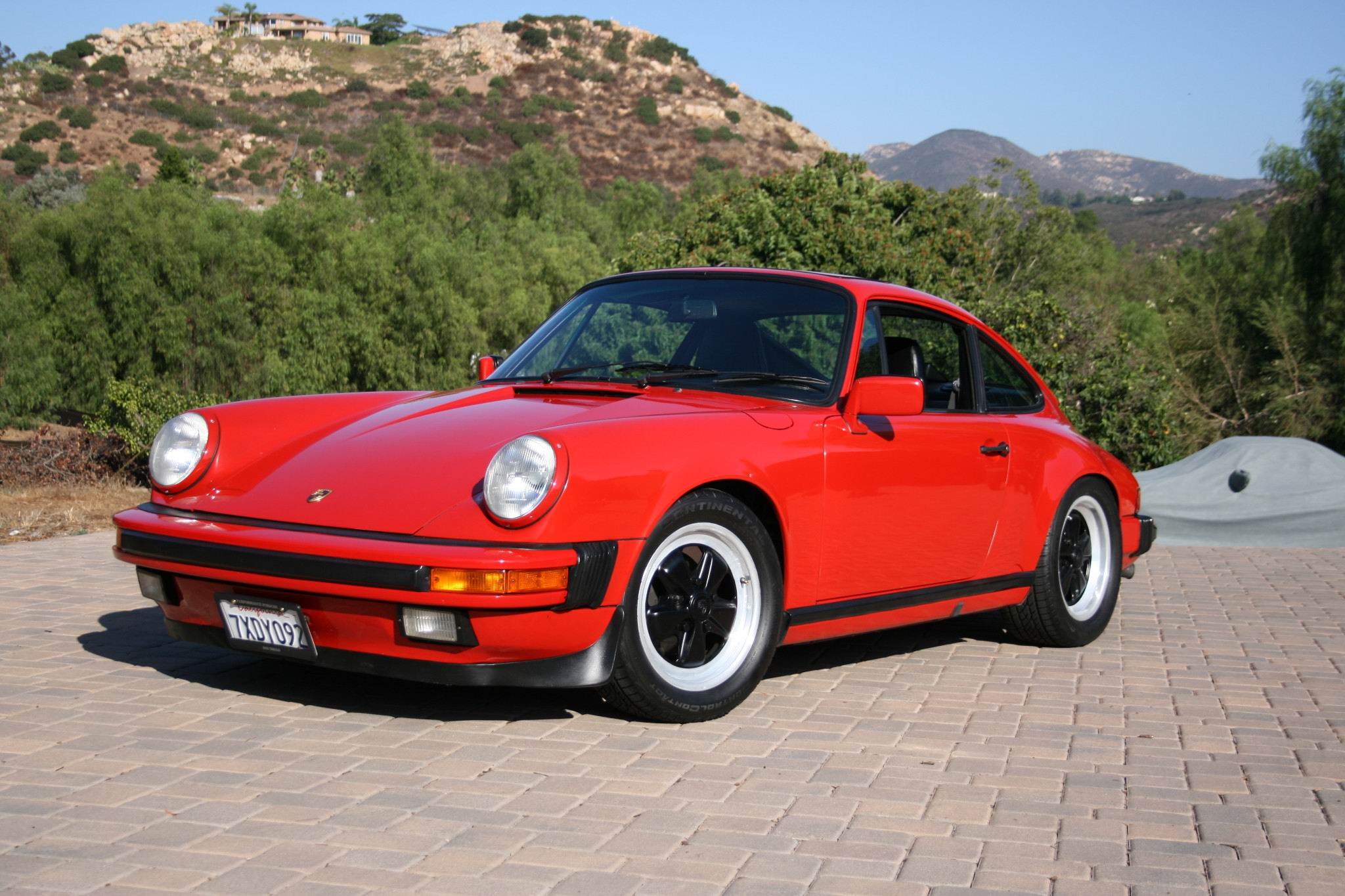 1987 Porsche 911 Carrera - Image Abyss