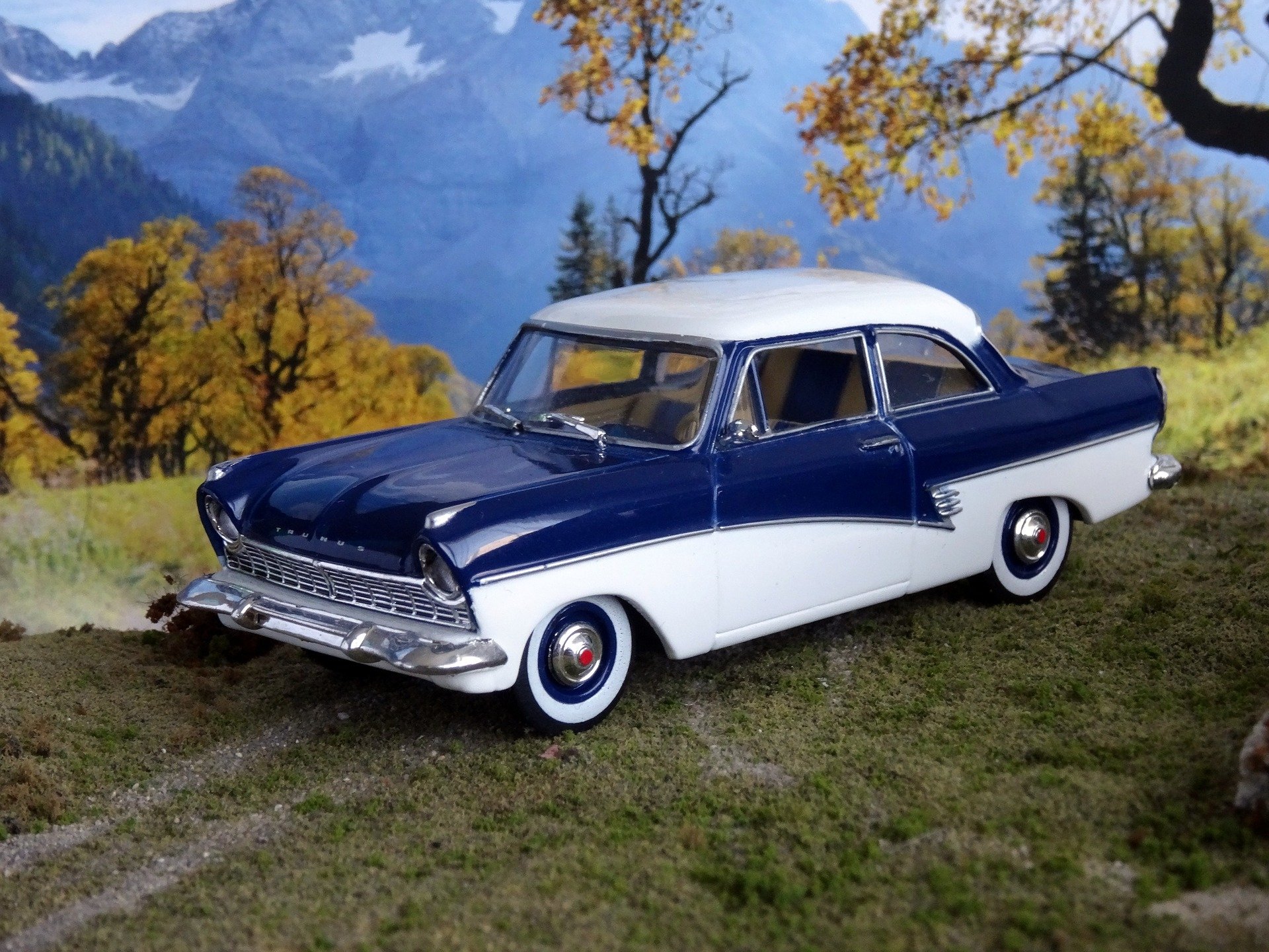  Ford Taunus 17M 2-door Diecast Model Car by Peter Wolf