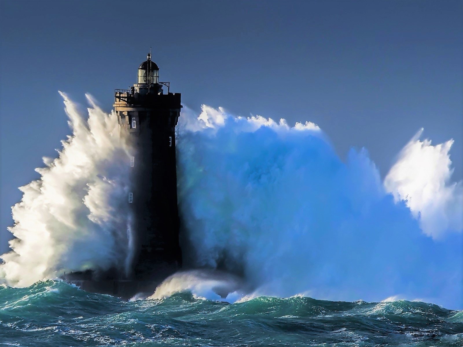 Lighthouse In Ocean Storm Image Abyss   Thumb 1920 306370 