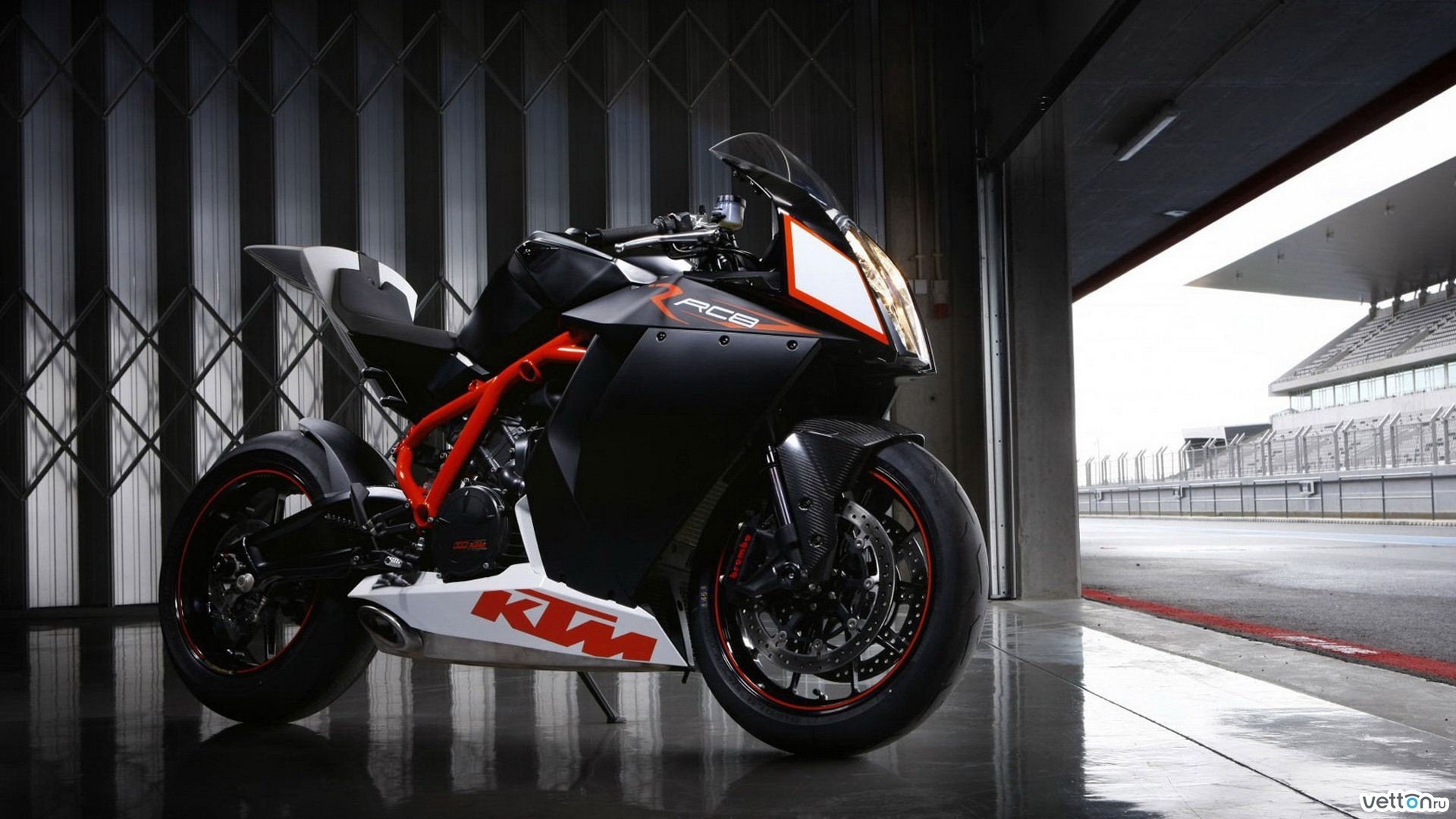 Download Vehicle KTM RC8 Image