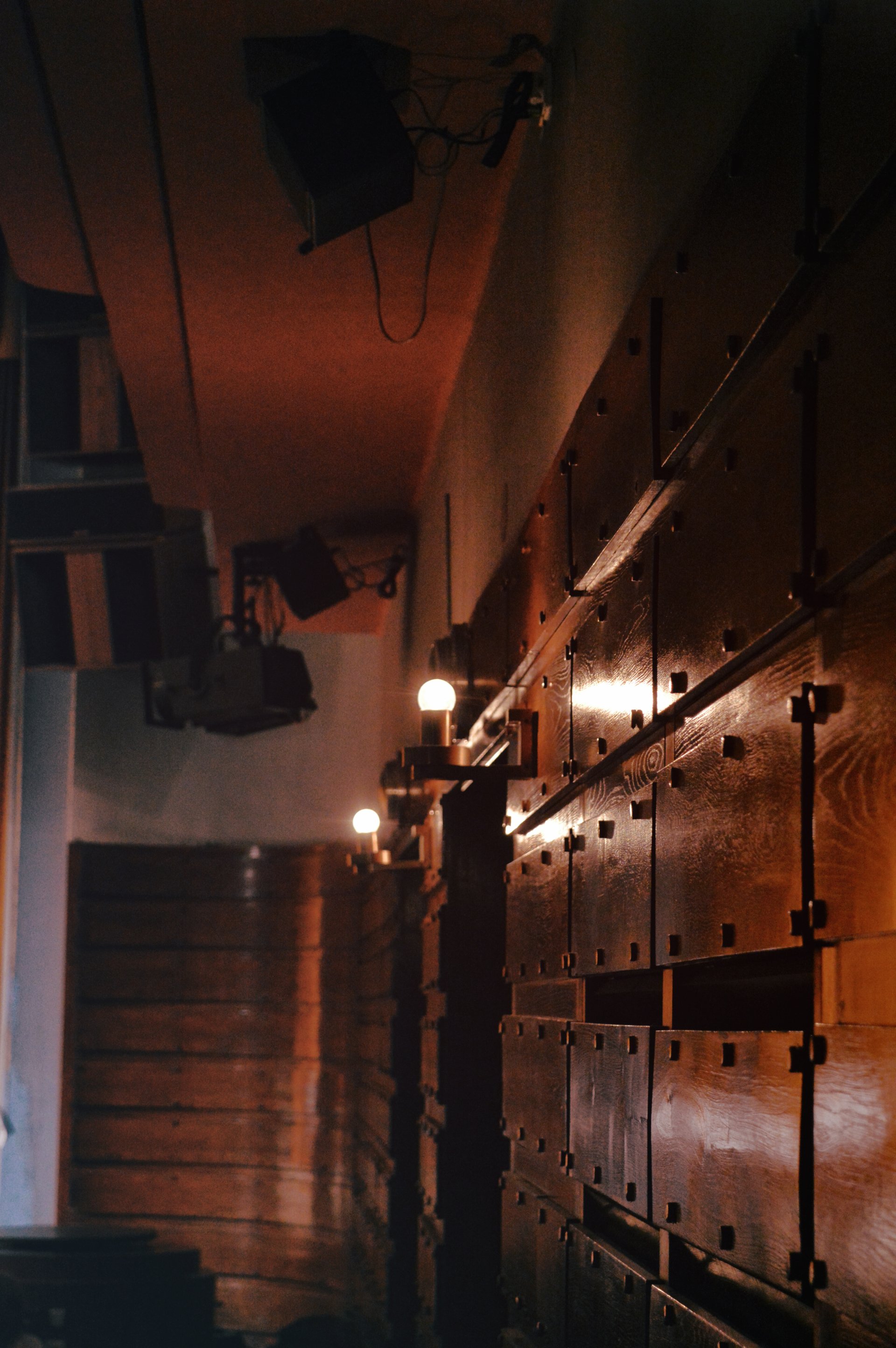  Theatre lights