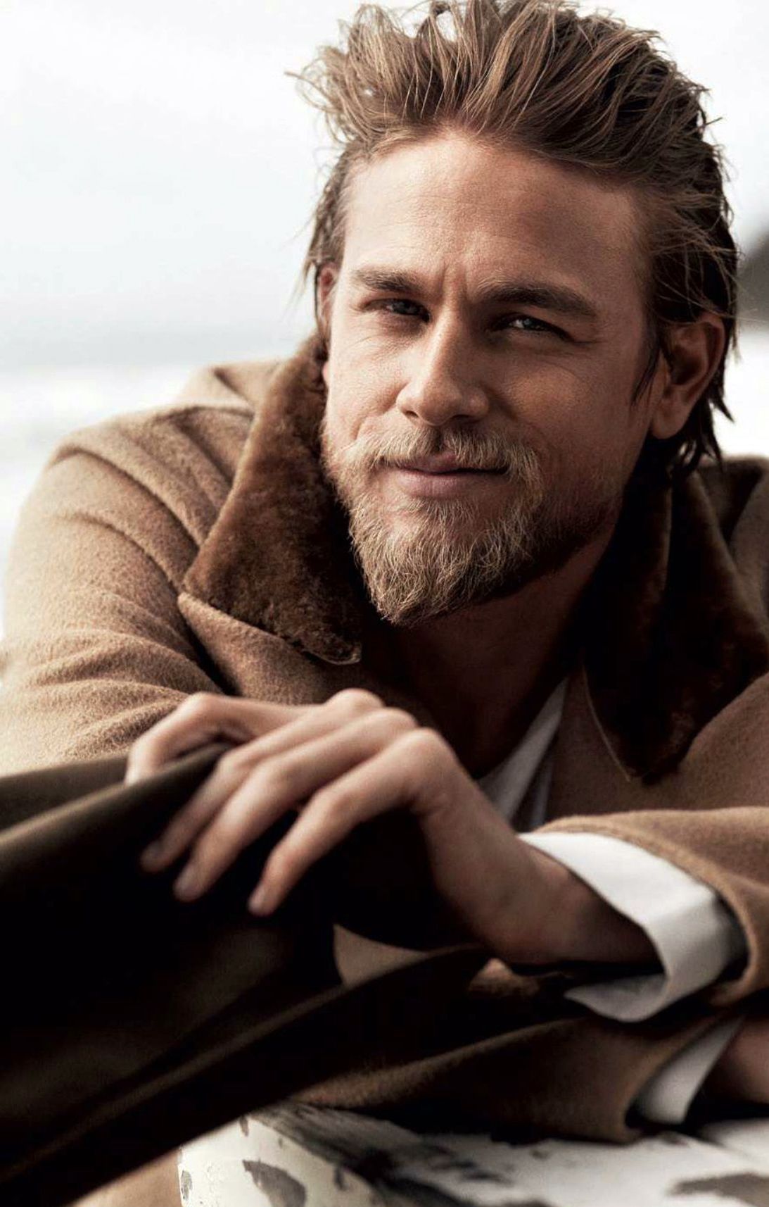 Charlie Hunnam Picture - Image Abyss