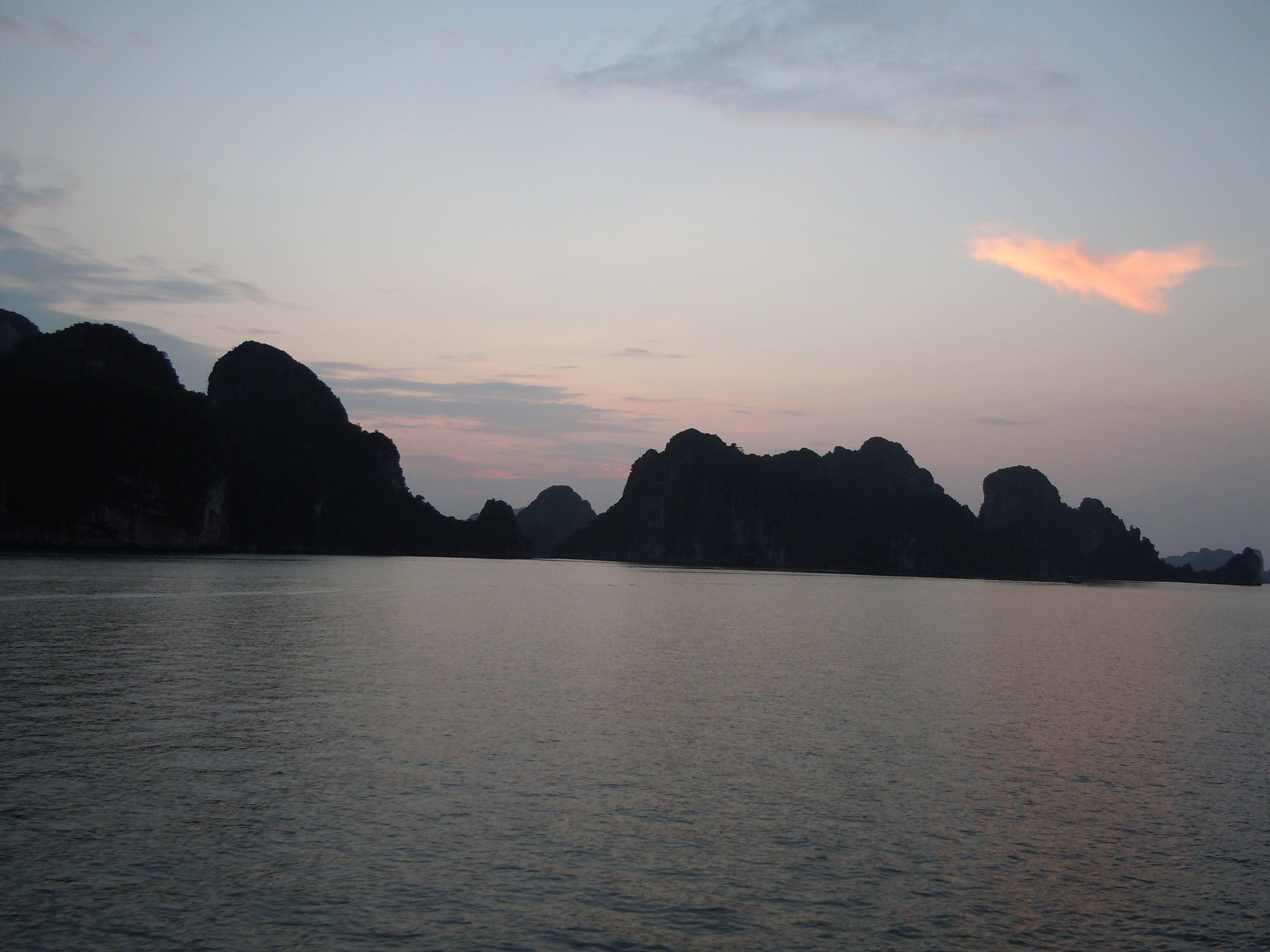 Hạ Long Bay Picture by Ookami - Image Abyss