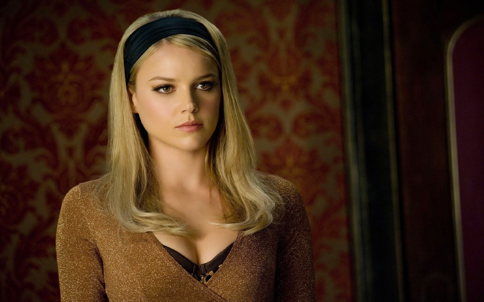 Celebrity Abbie Cornish Image