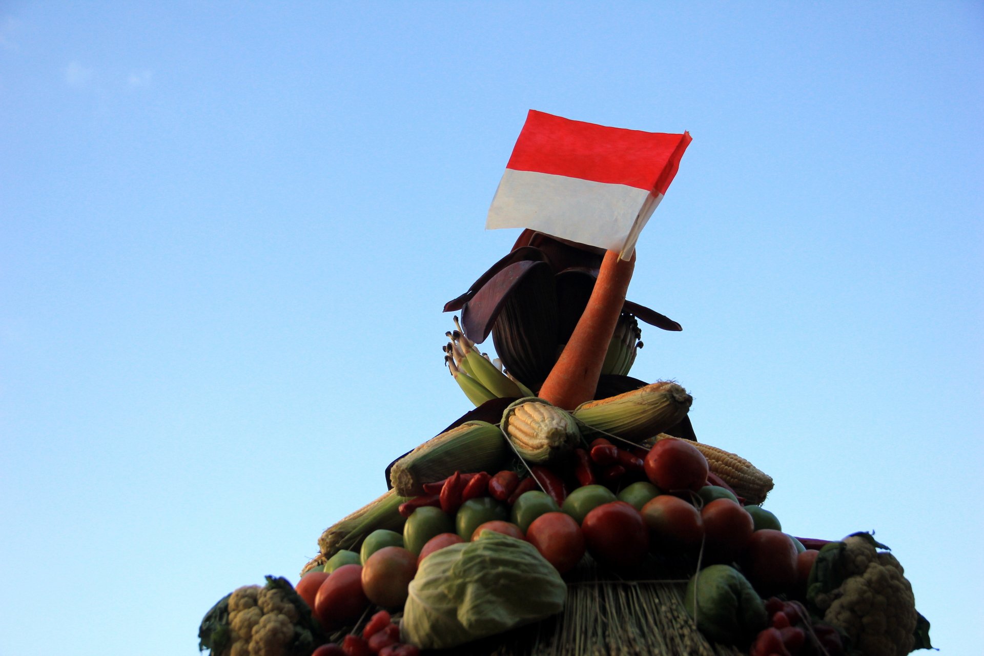  Gunungan
