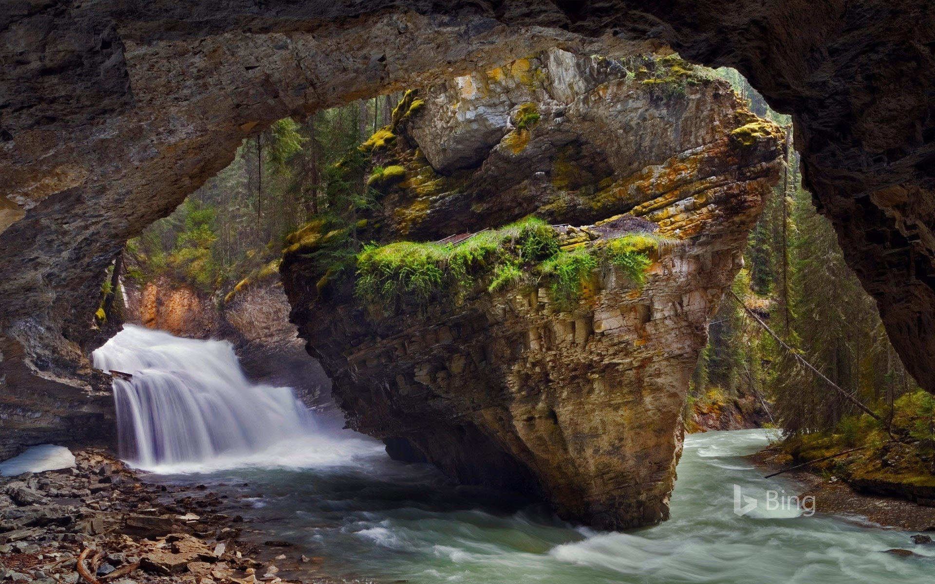  Johnston Canyon in Banff National Park, Alberta, Canada