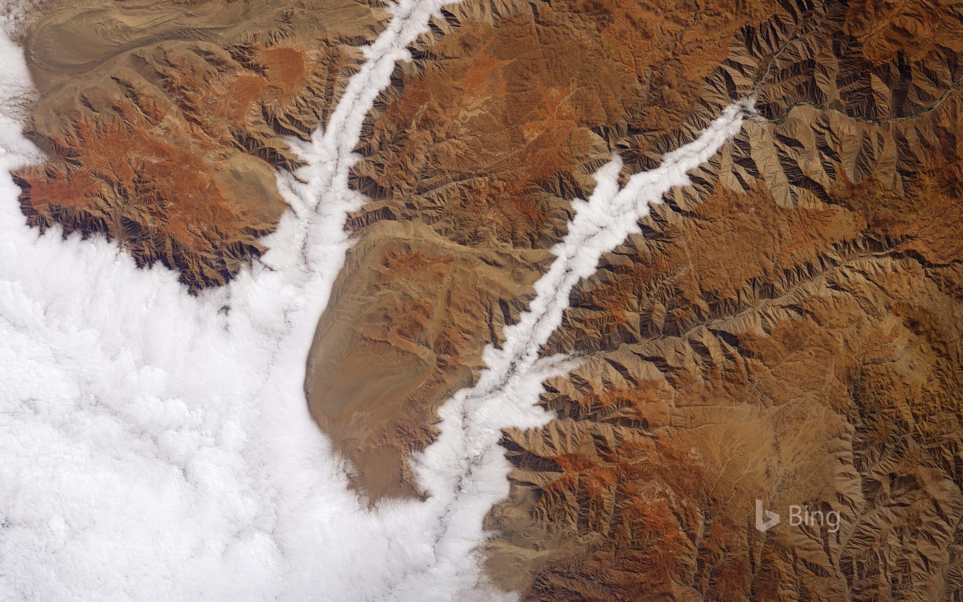  Clouds over the Yuaca &amp; Acari Rivers on Peru's Pacific Coast