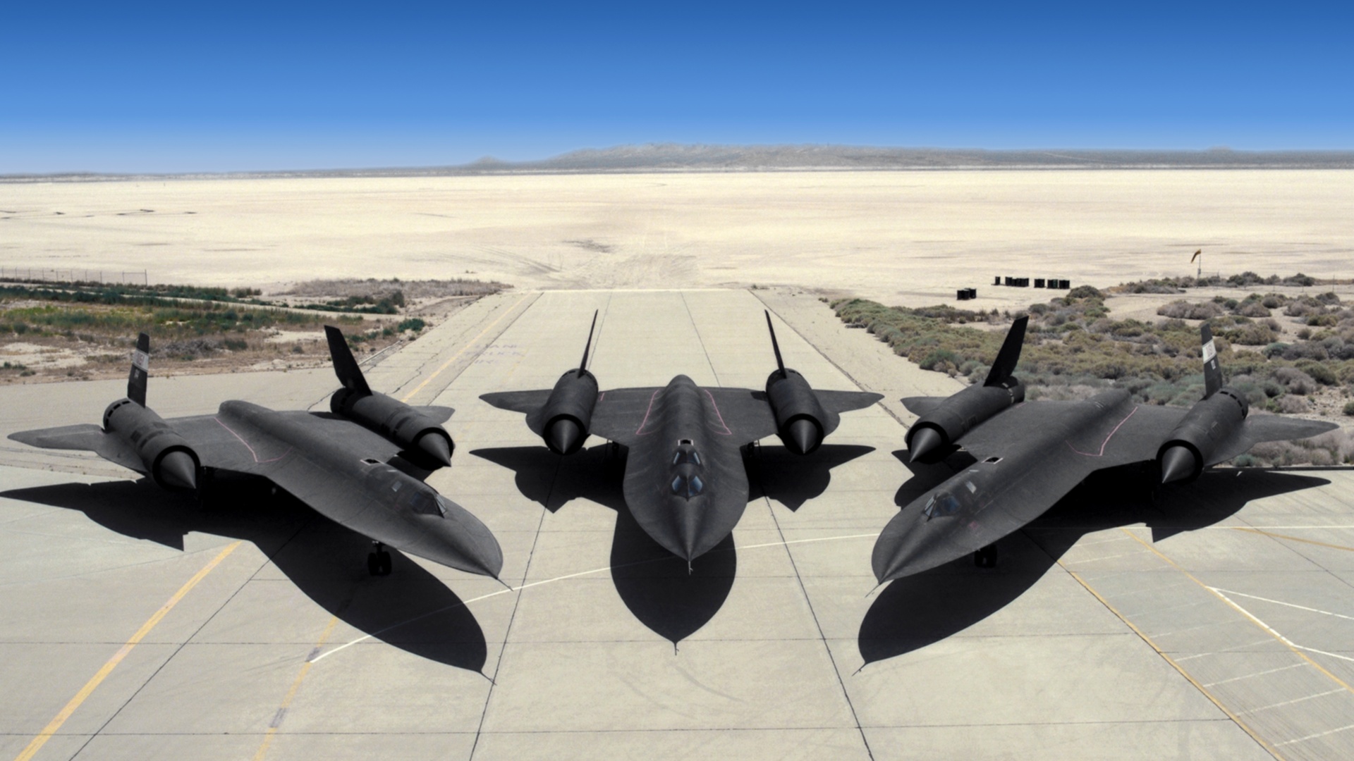 Lockheed SR-71 Blackbird Picture