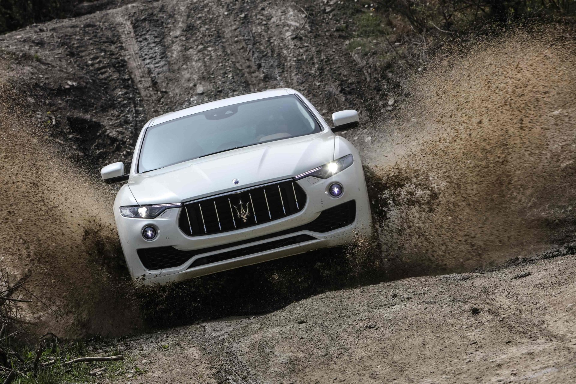 vehicle Maserati Levante Image