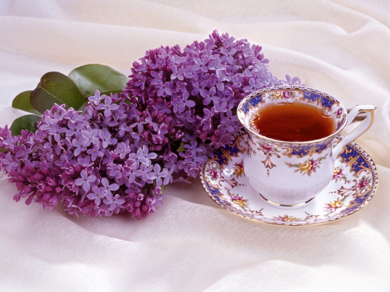 tea and beautiful,lilac