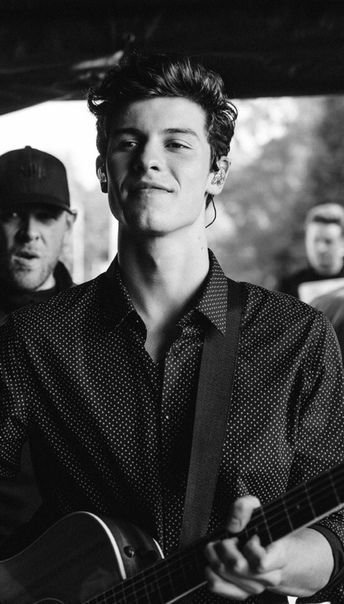 Black & White singer music Shawn Mendes Image