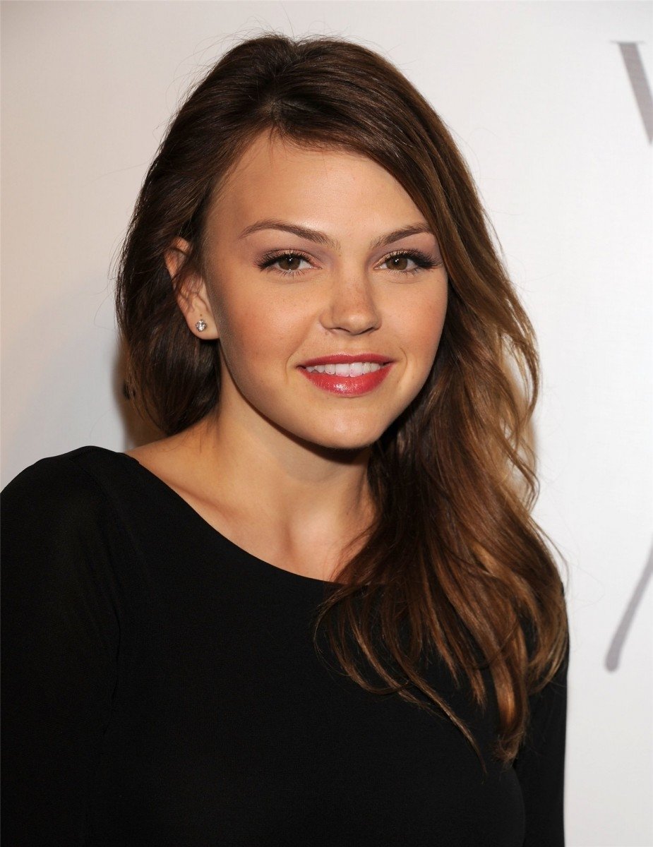 Celebrity Aimee Teegarden Image