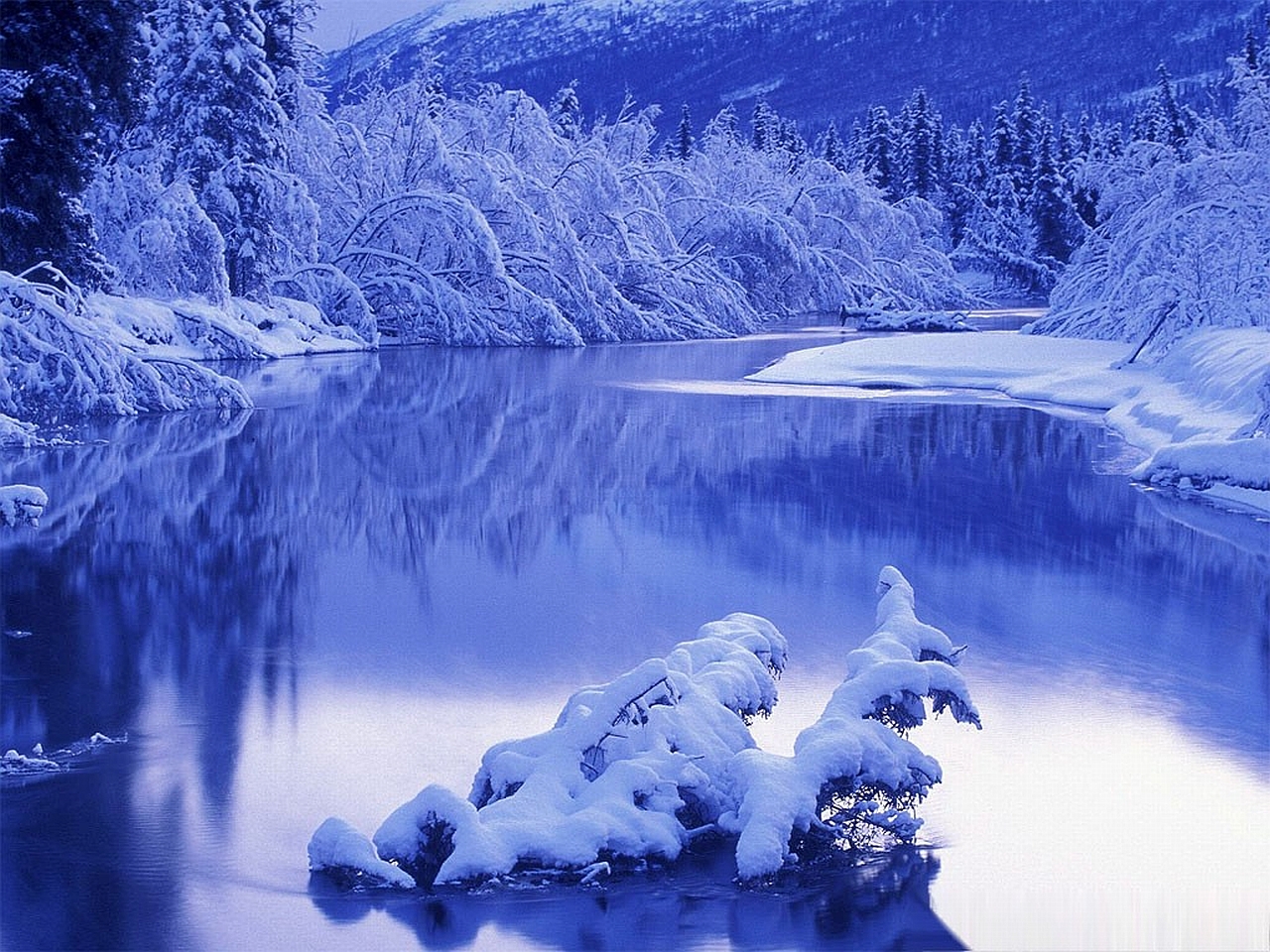 Mirror Lake in Winter - Image Abyss