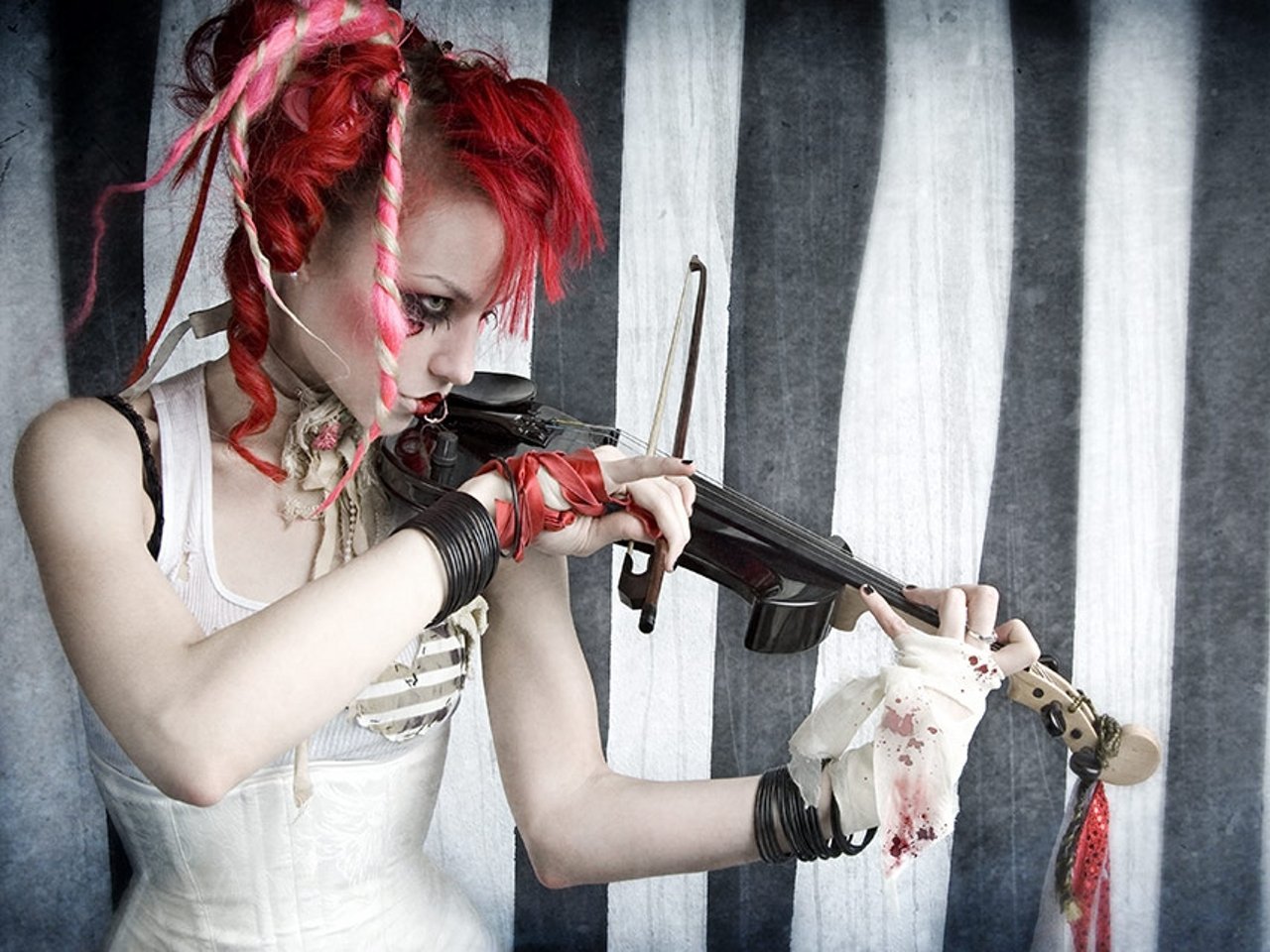 Emilie autumn. Эмили Аутумн. Э́мили О́тем.