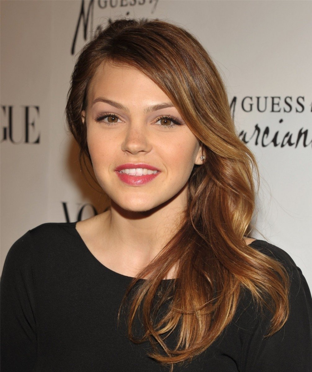 Celebrity Aimee Teegarden Image