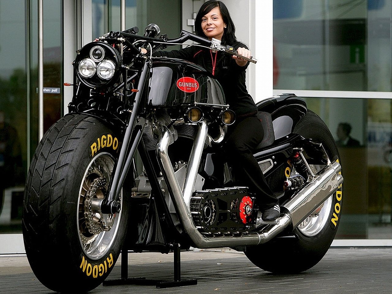 woman Girls & Motorcycles Image