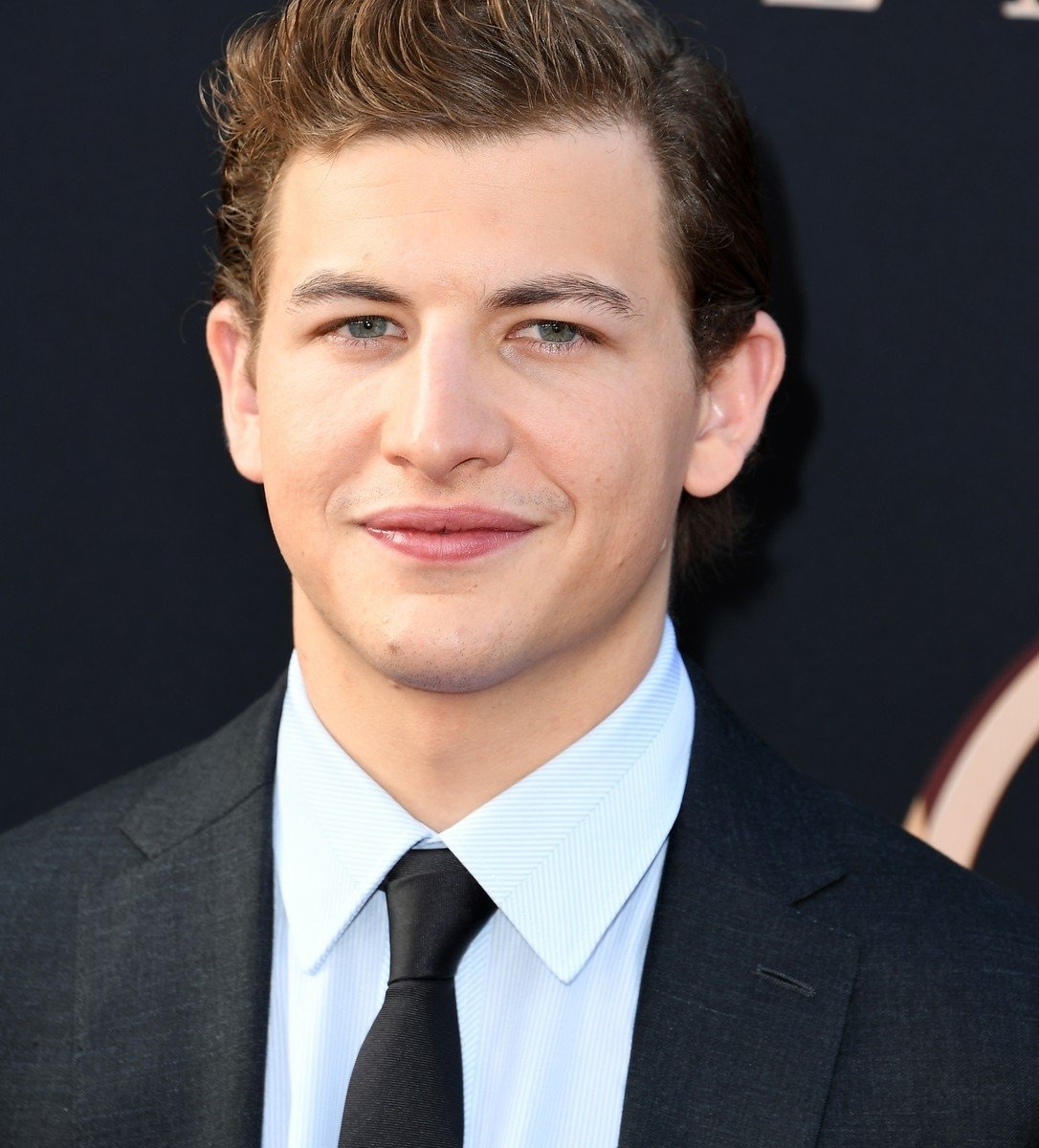 Tye Sheridan - Desktop Wallpapers, Phone Wallpaper, PFP, Gifs, and More!