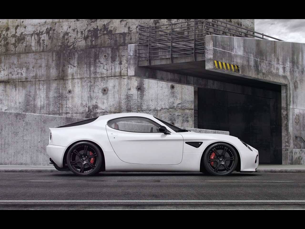  2012-Wheelsandmore-Alfa-Romeo-8C