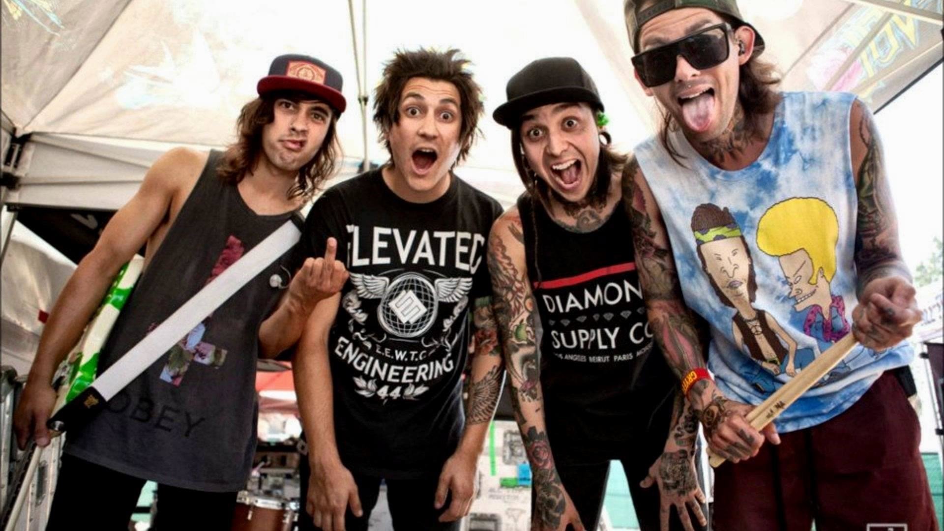 Pierce The Veil Desktop Wallpapers, Phone Wallpaper, PFP, Gifs, and More!