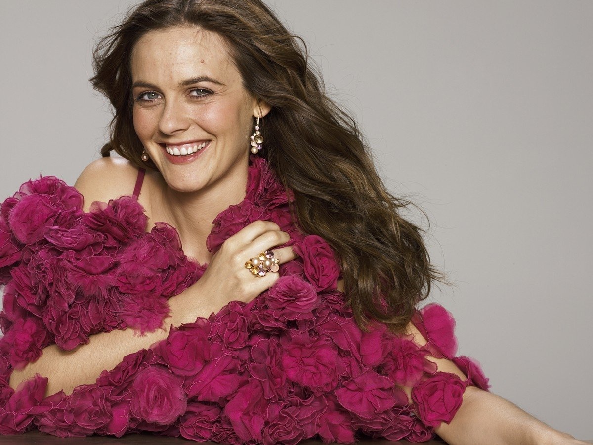 Celebrity Alicia Silverstone Image