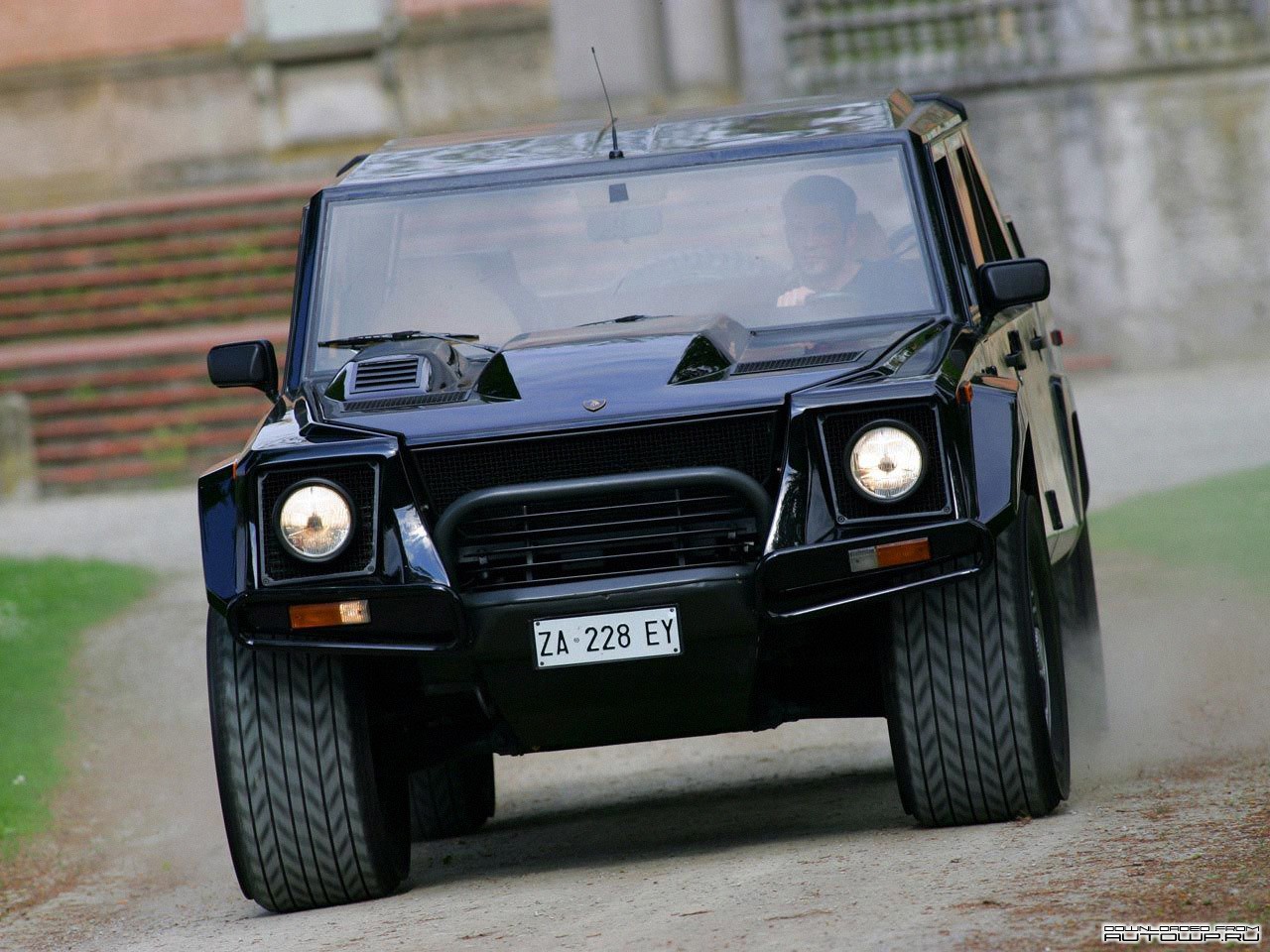 Lamborghini lm005