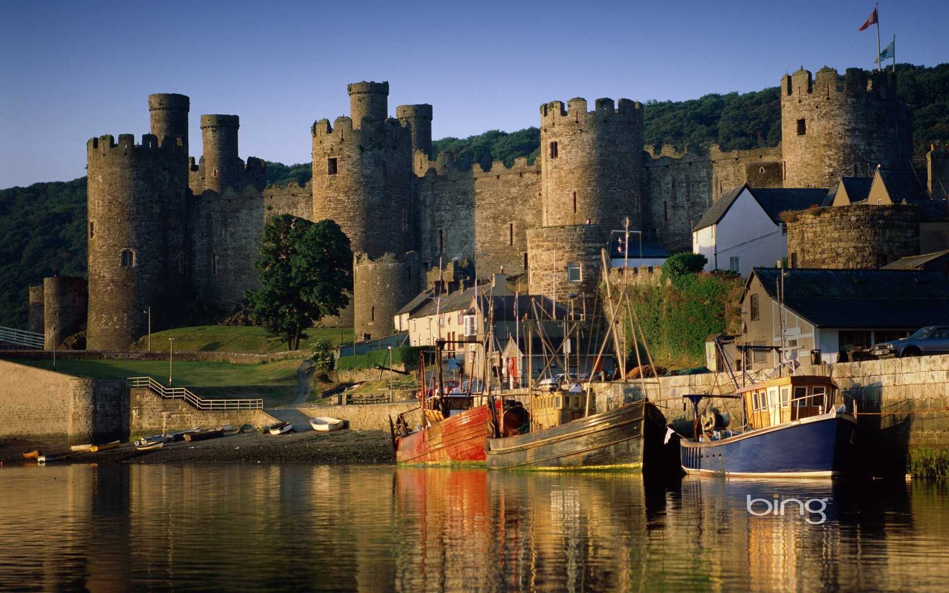  Conwy Castle, Wales UK
