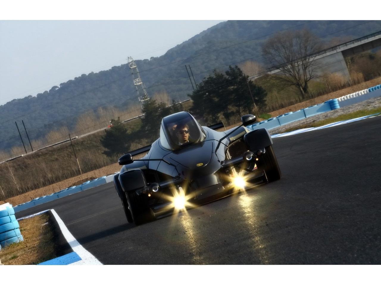 race track tramontana r tramontana race car racing car vehicle 2009 a.d. tramontana r Image