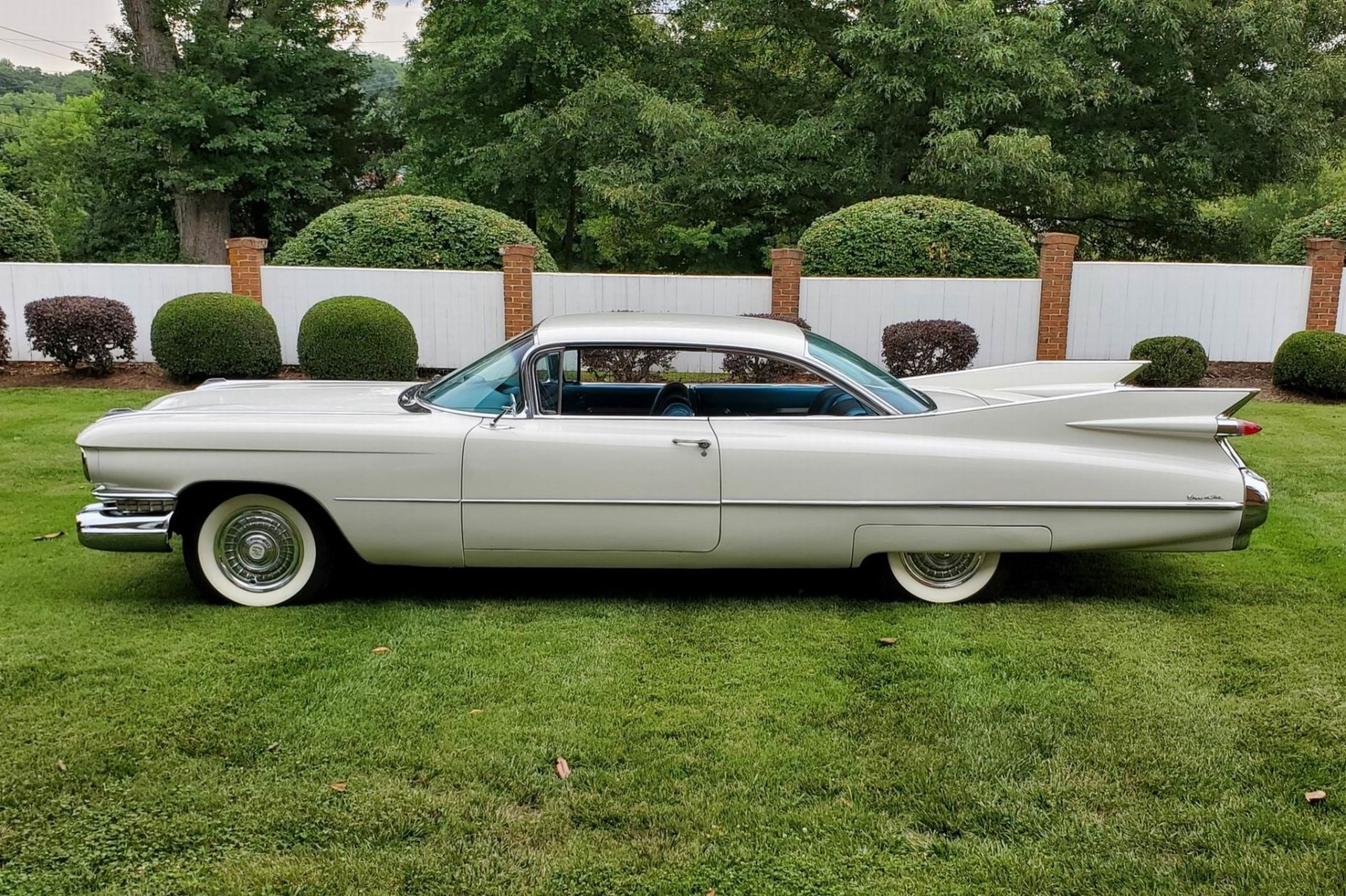 Cadillac coupe deville 1959