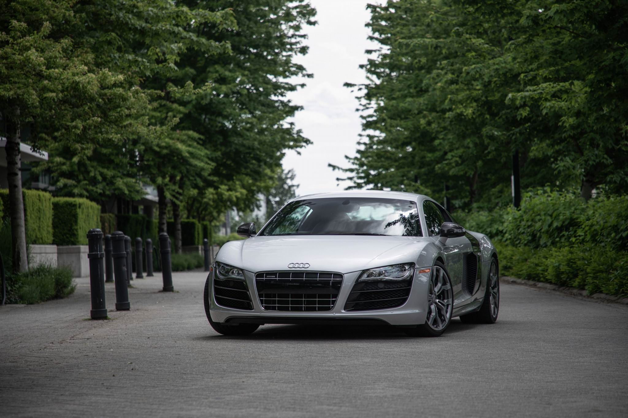 2010 Audi R8 V10 - Image Abyss