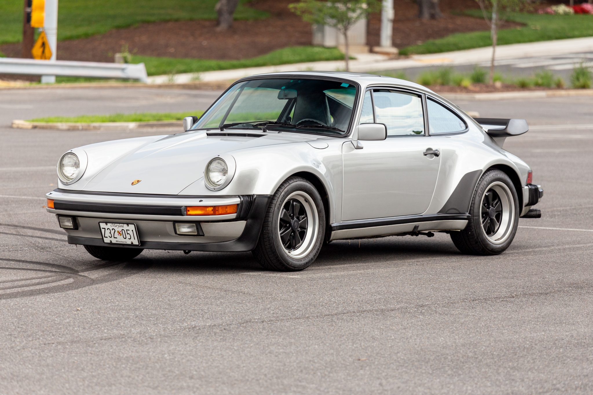 1986 Porsche 911 (930) Turbo - Image Abyss