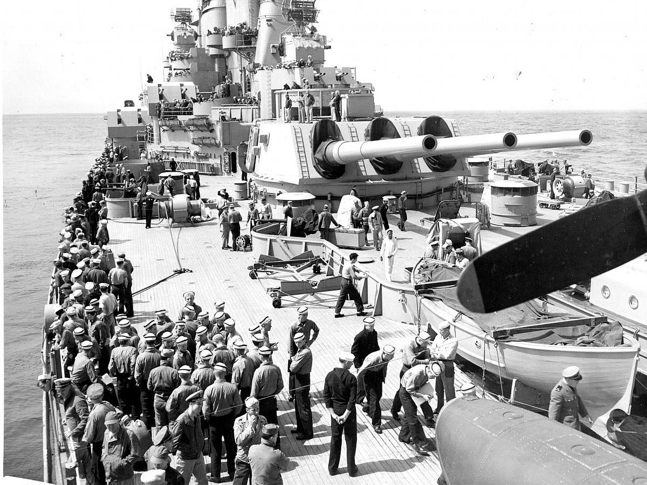 warship battleship military USS Iowa (BB-61) Image