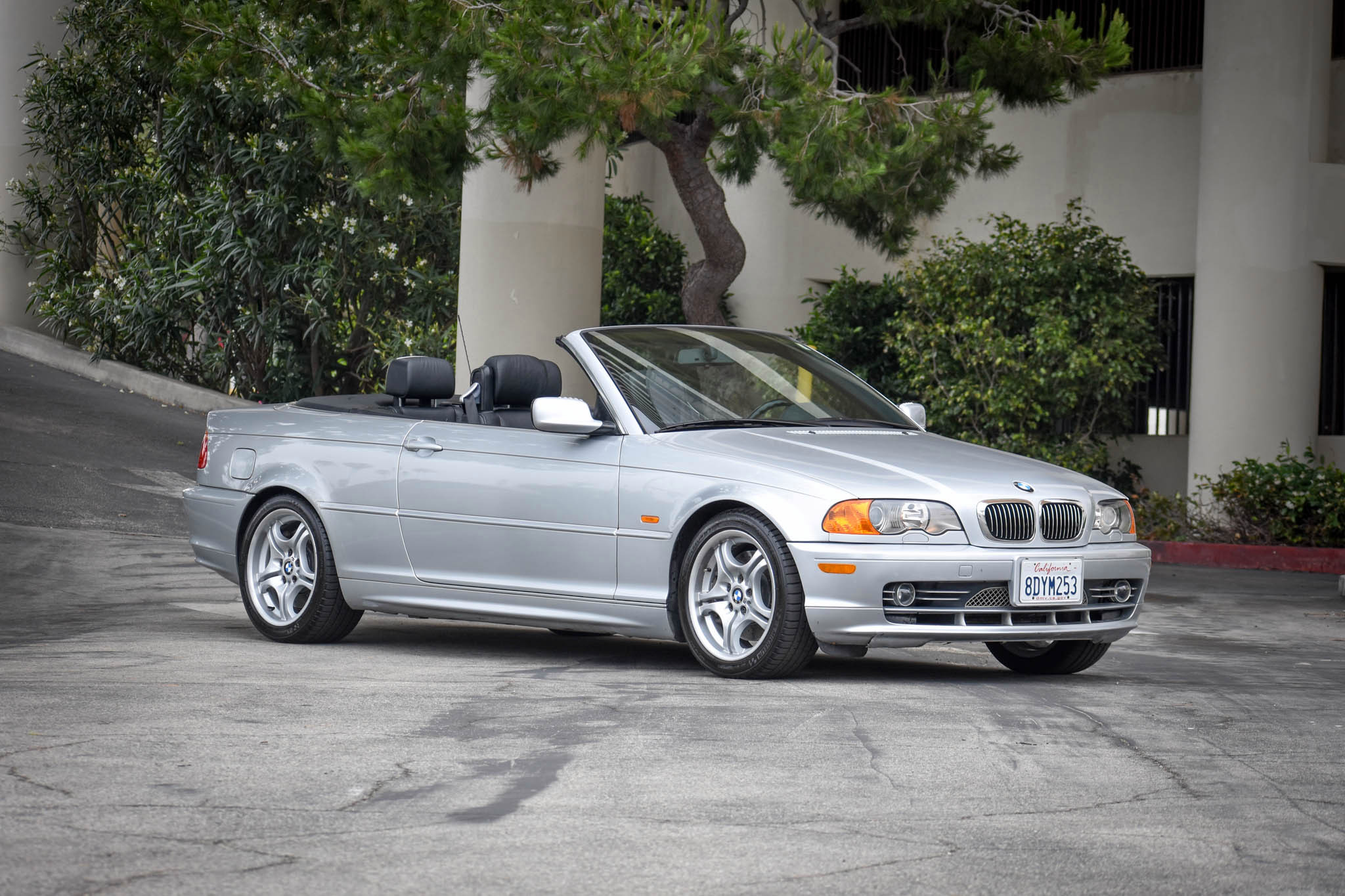 2001 BMW 330Ci - Image Abyss