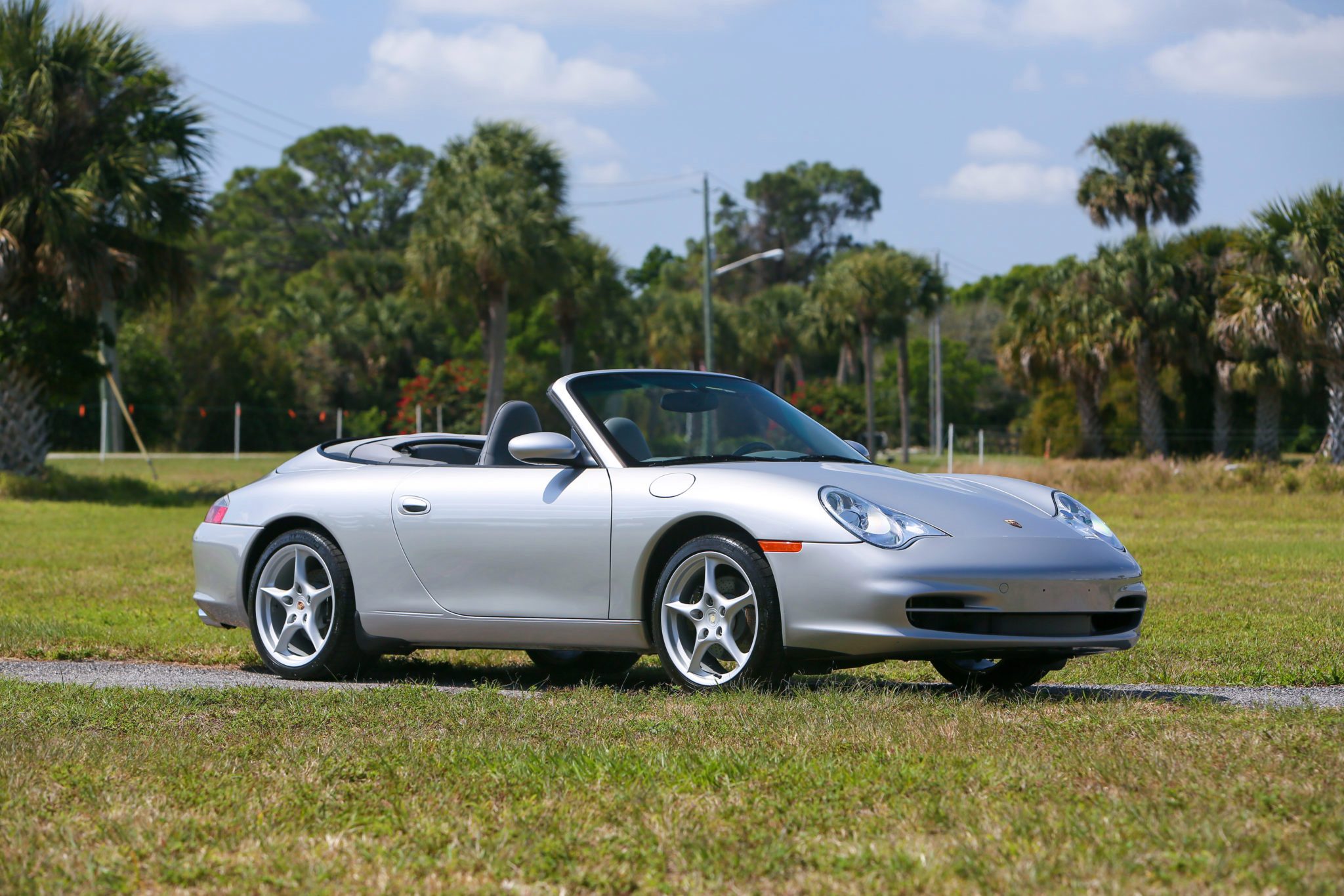 2004 Porsche 911 (996) Carrera - Image Abyss