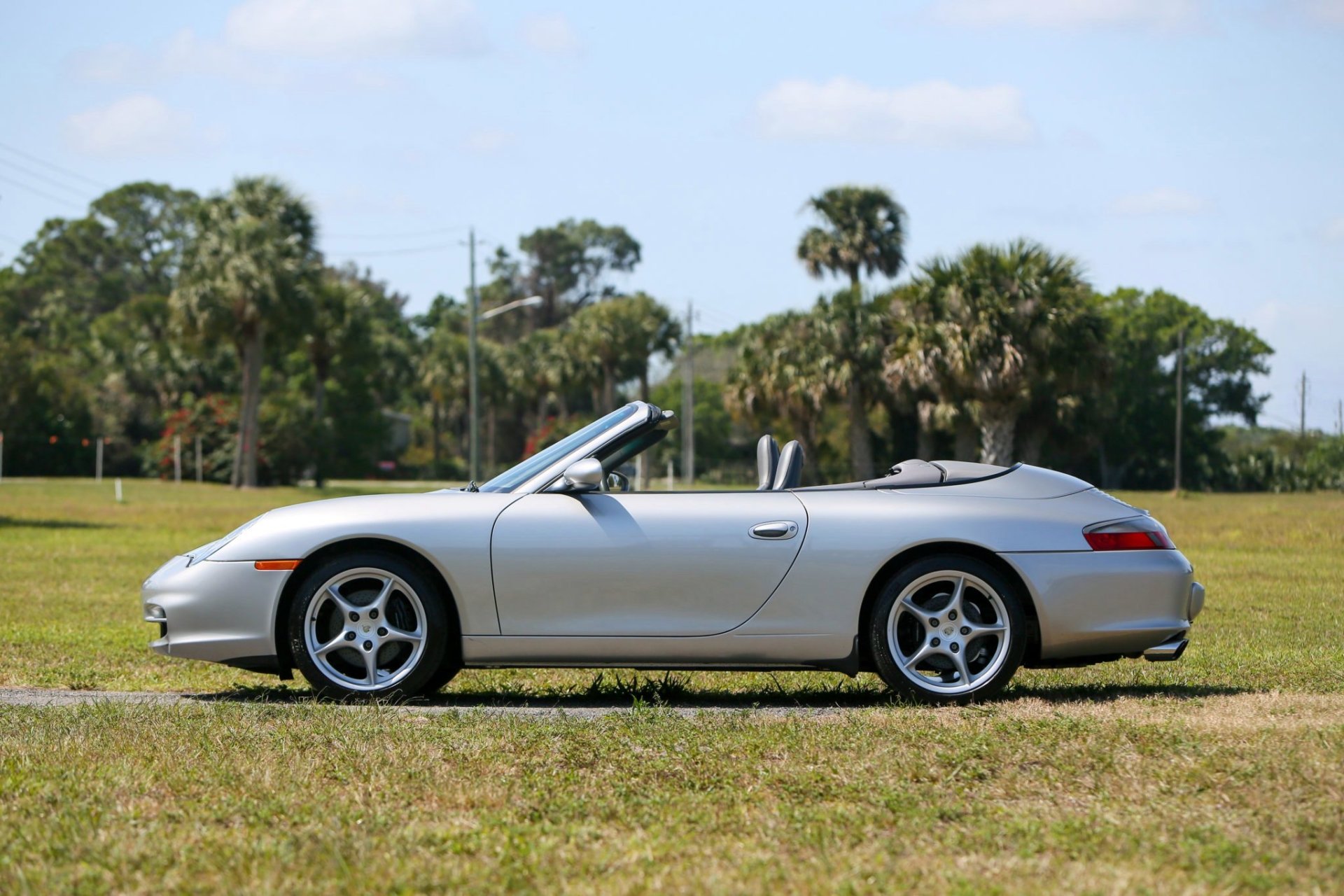 2004 Porsche 911 (996) Carrera - Image Abyss